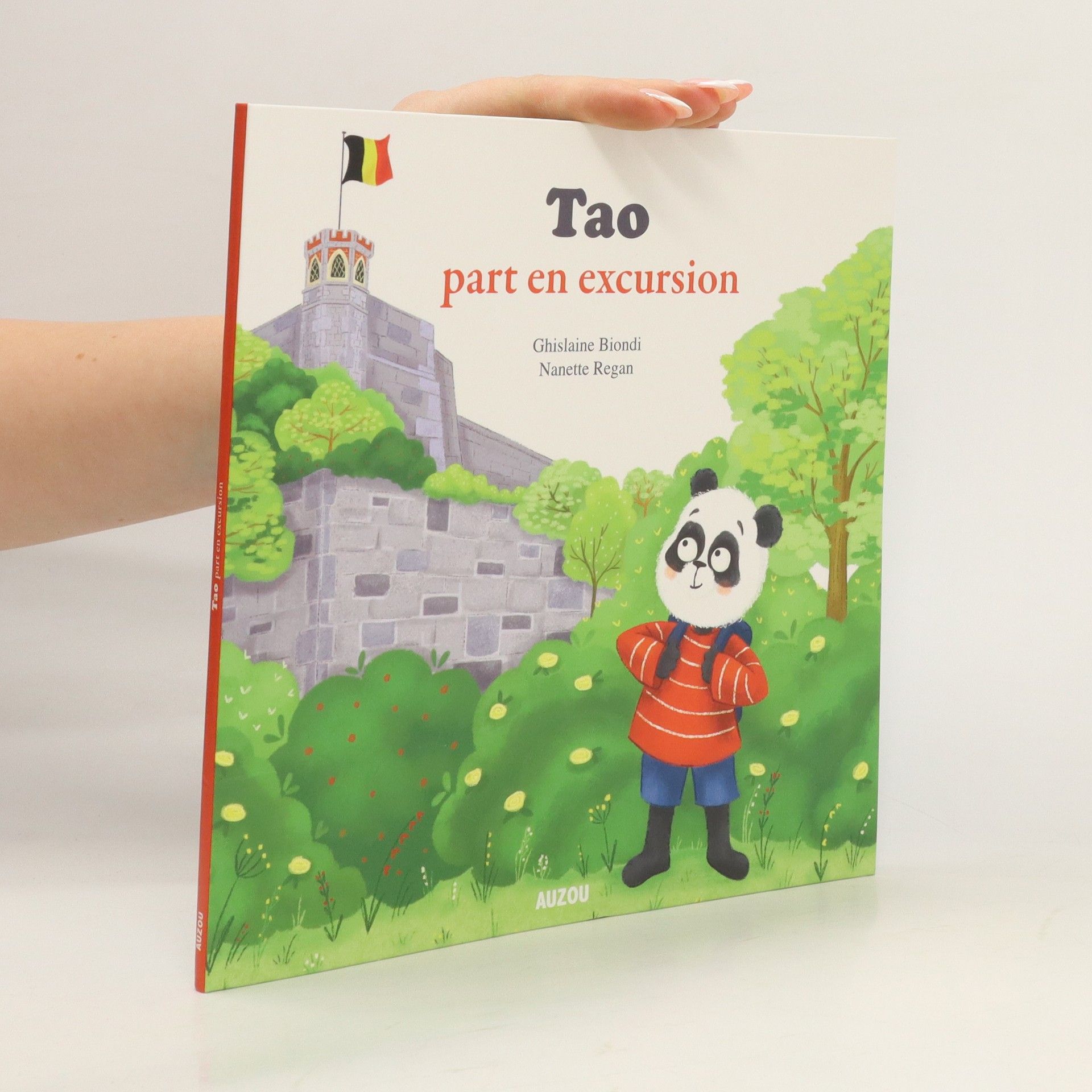 Ghislaine Biondi Tao part en excursion