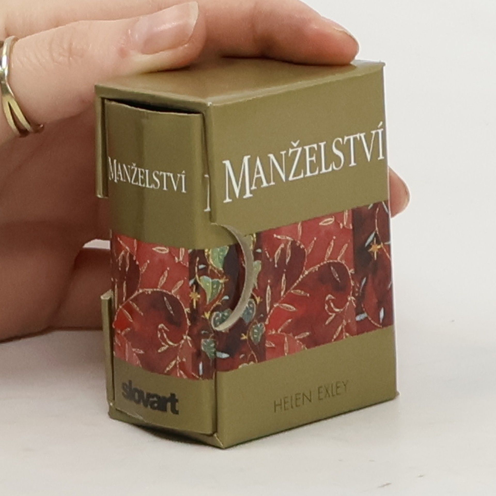 Helen Exley Manželství