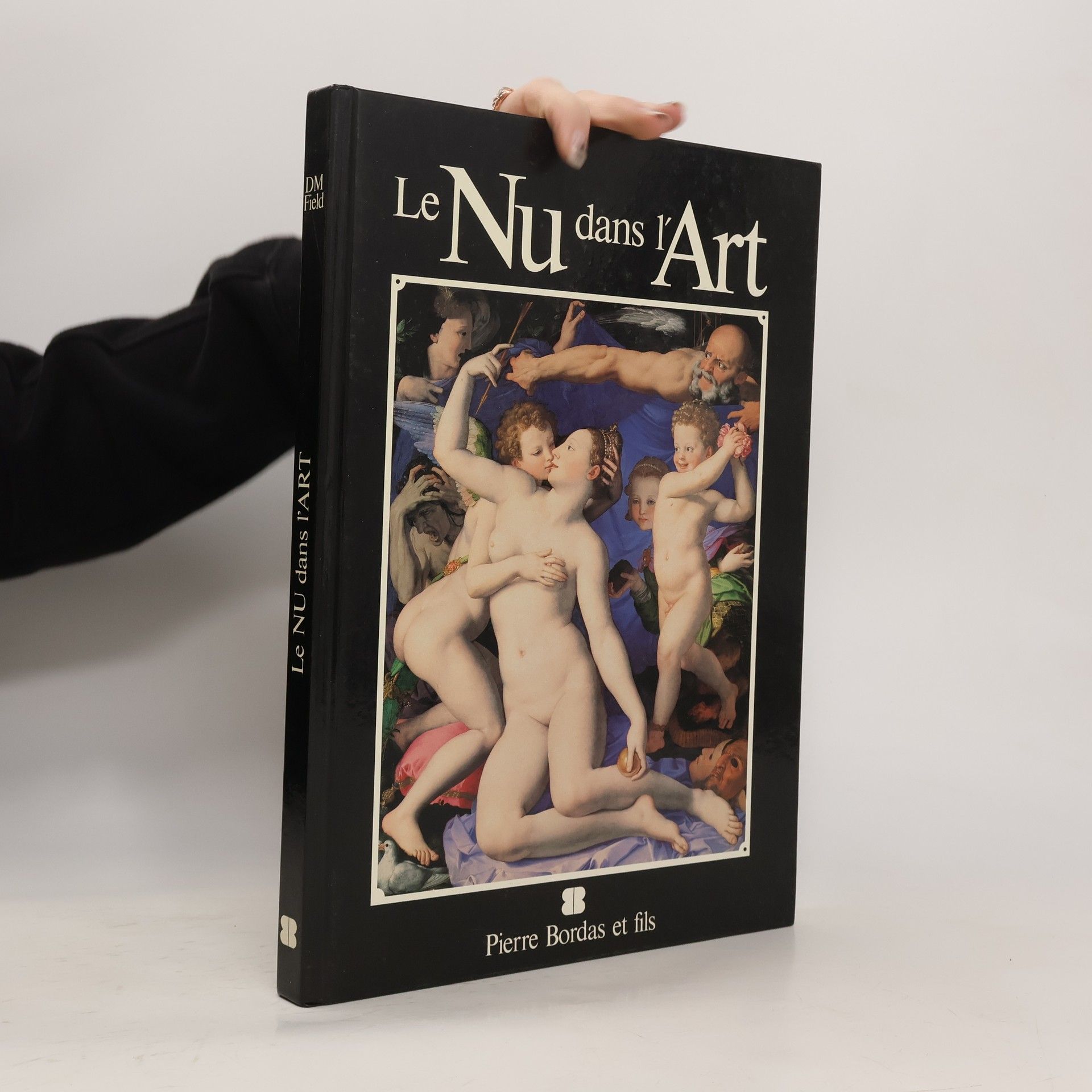 D. M. Field Le nu dans l'art