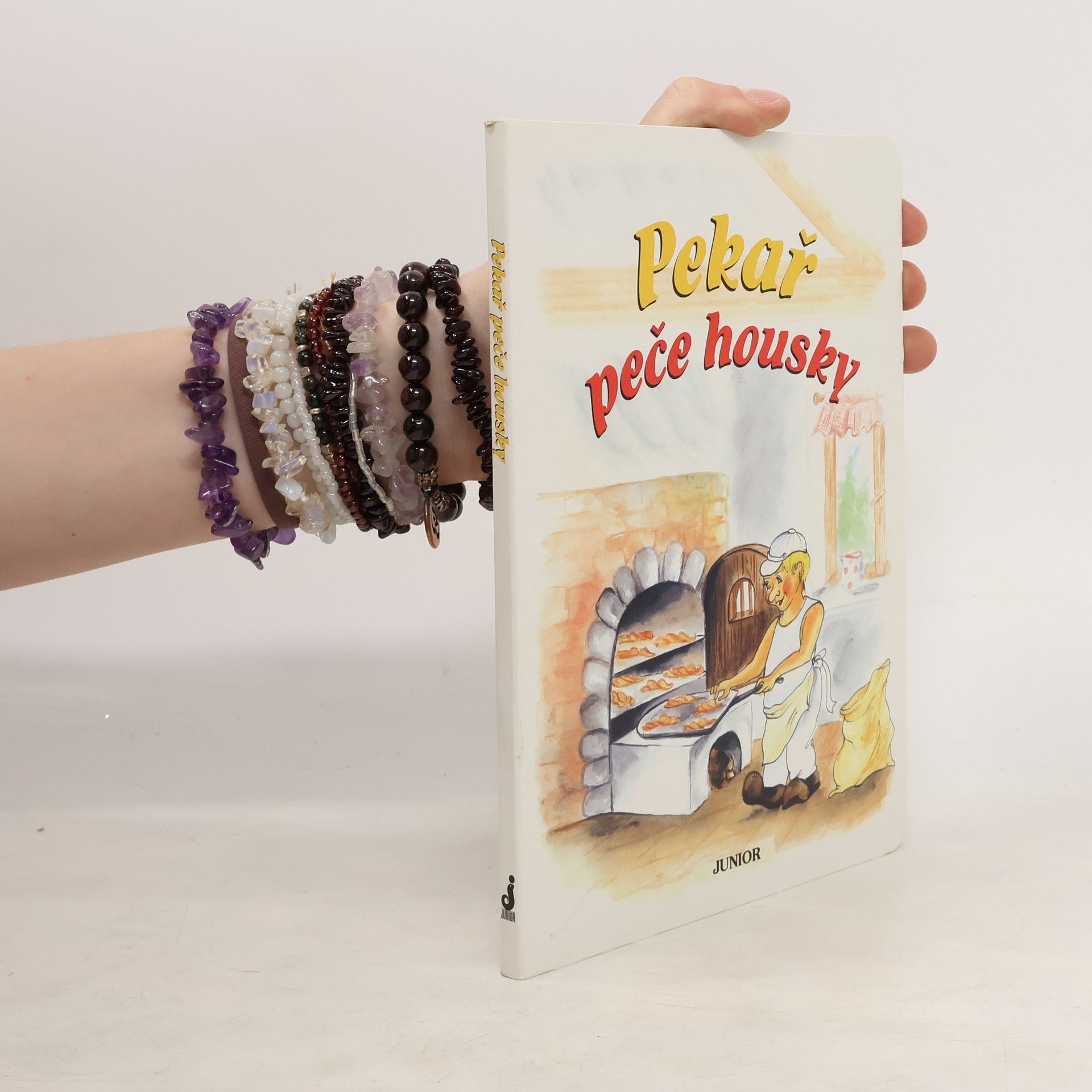 Vladimíra Vopičková Pekař peče housky