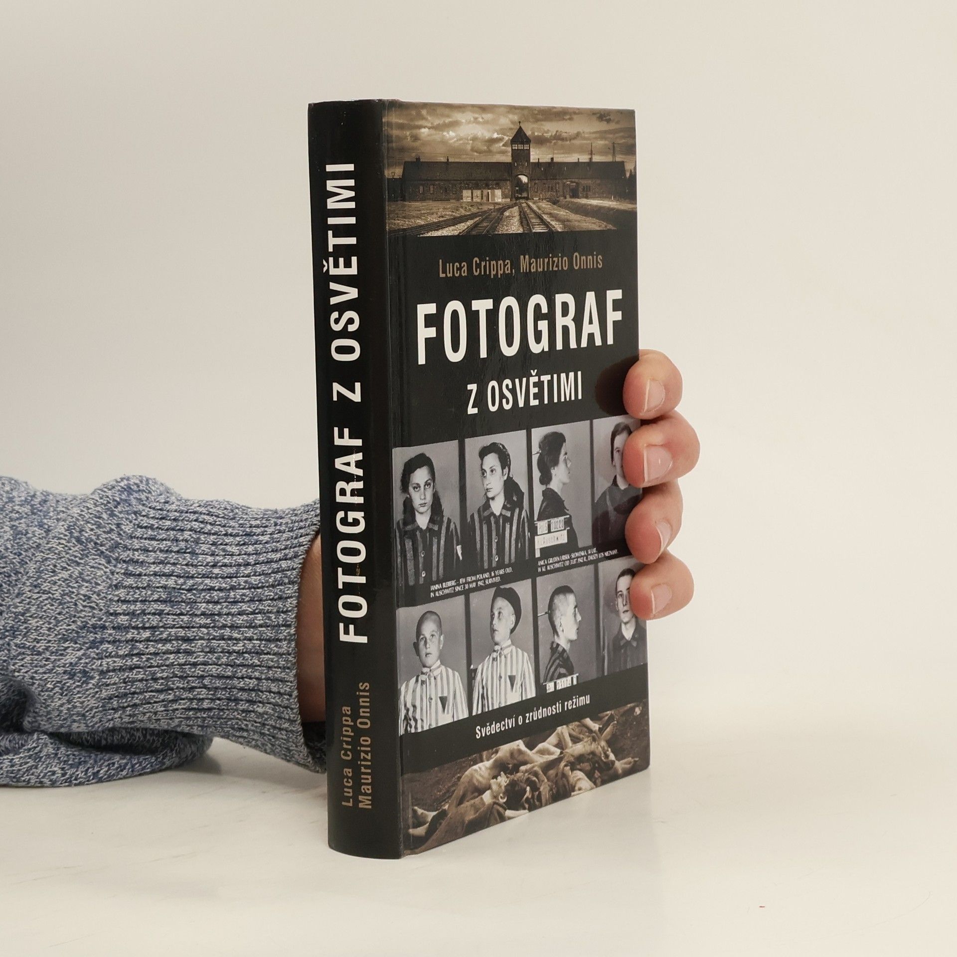 Luca Crippa Fotograf z Osvětimi