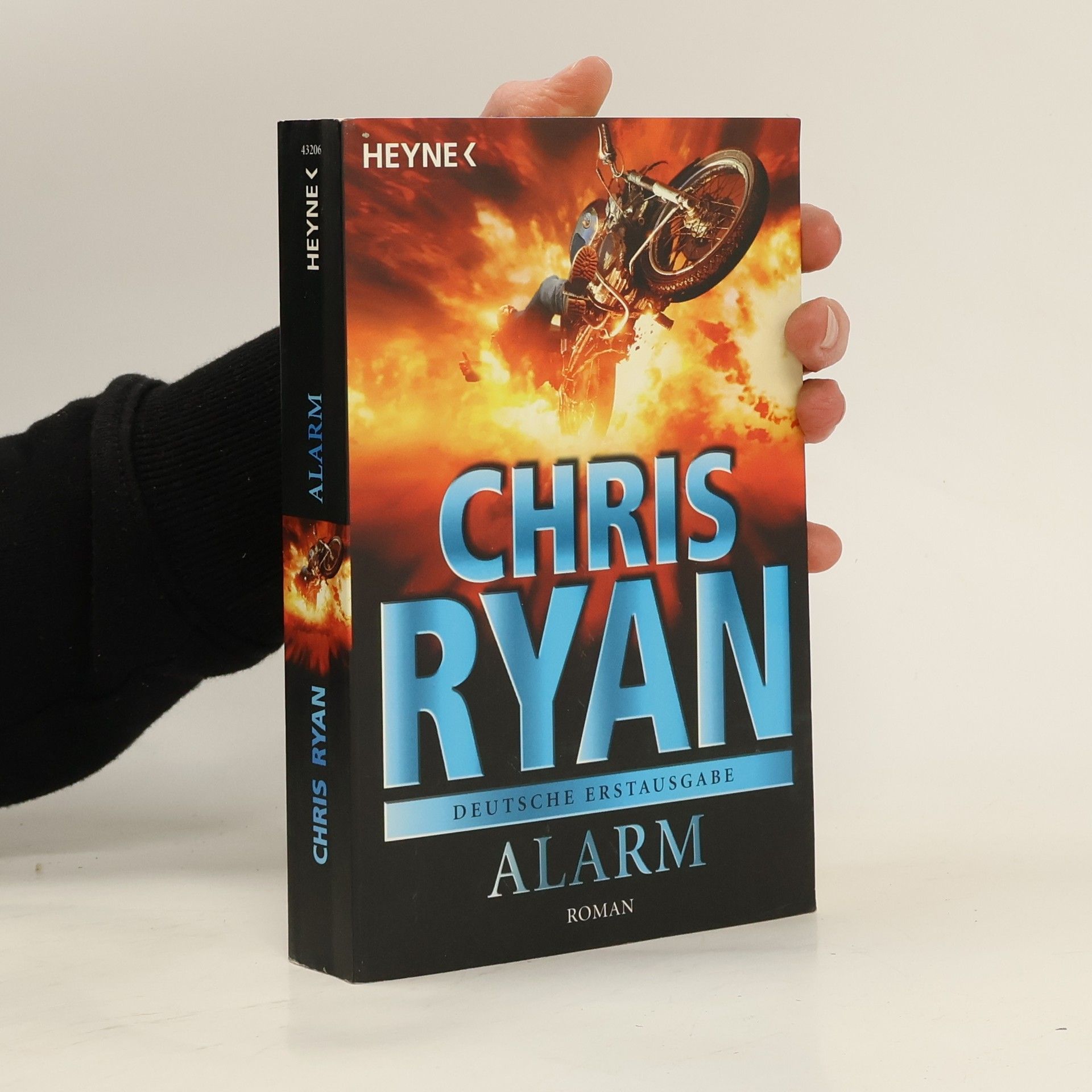 Chris Ryan Alarm. Roman