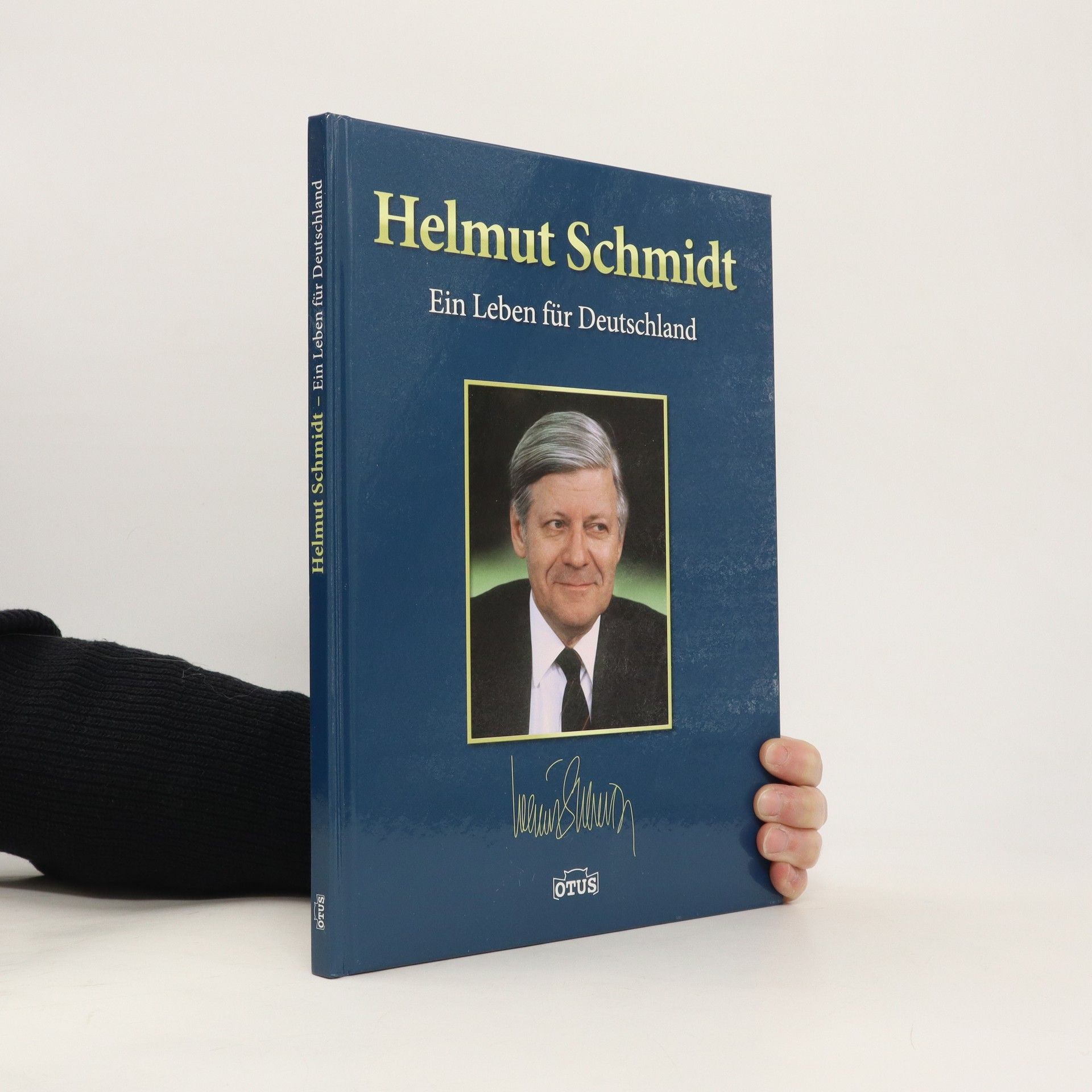 Dr. Christian Dr. Christian Zentner Helmut Schmidt