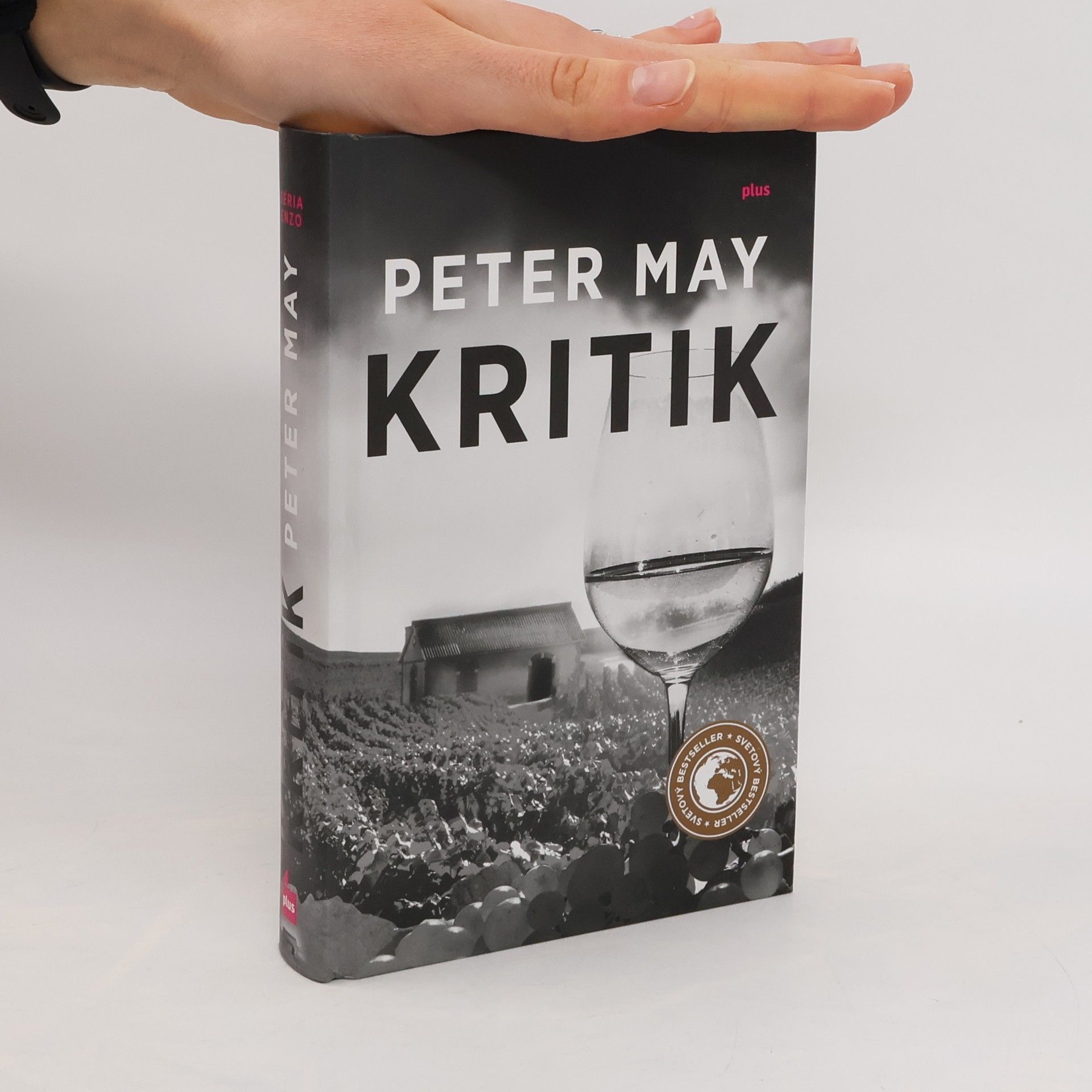 Peter May Kritik