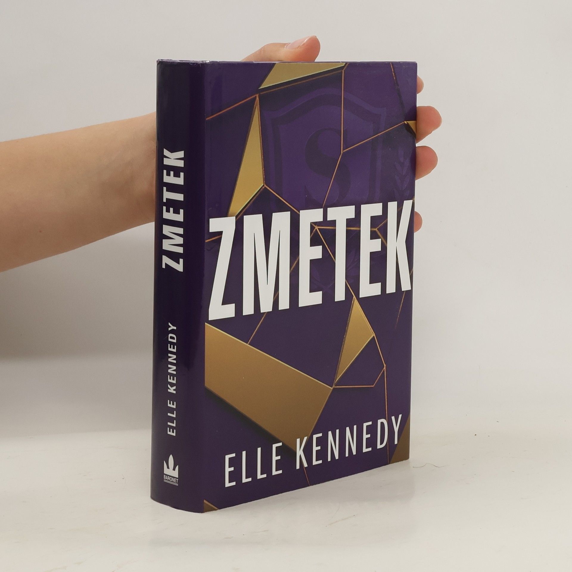 Elle Kennedy Zmetek