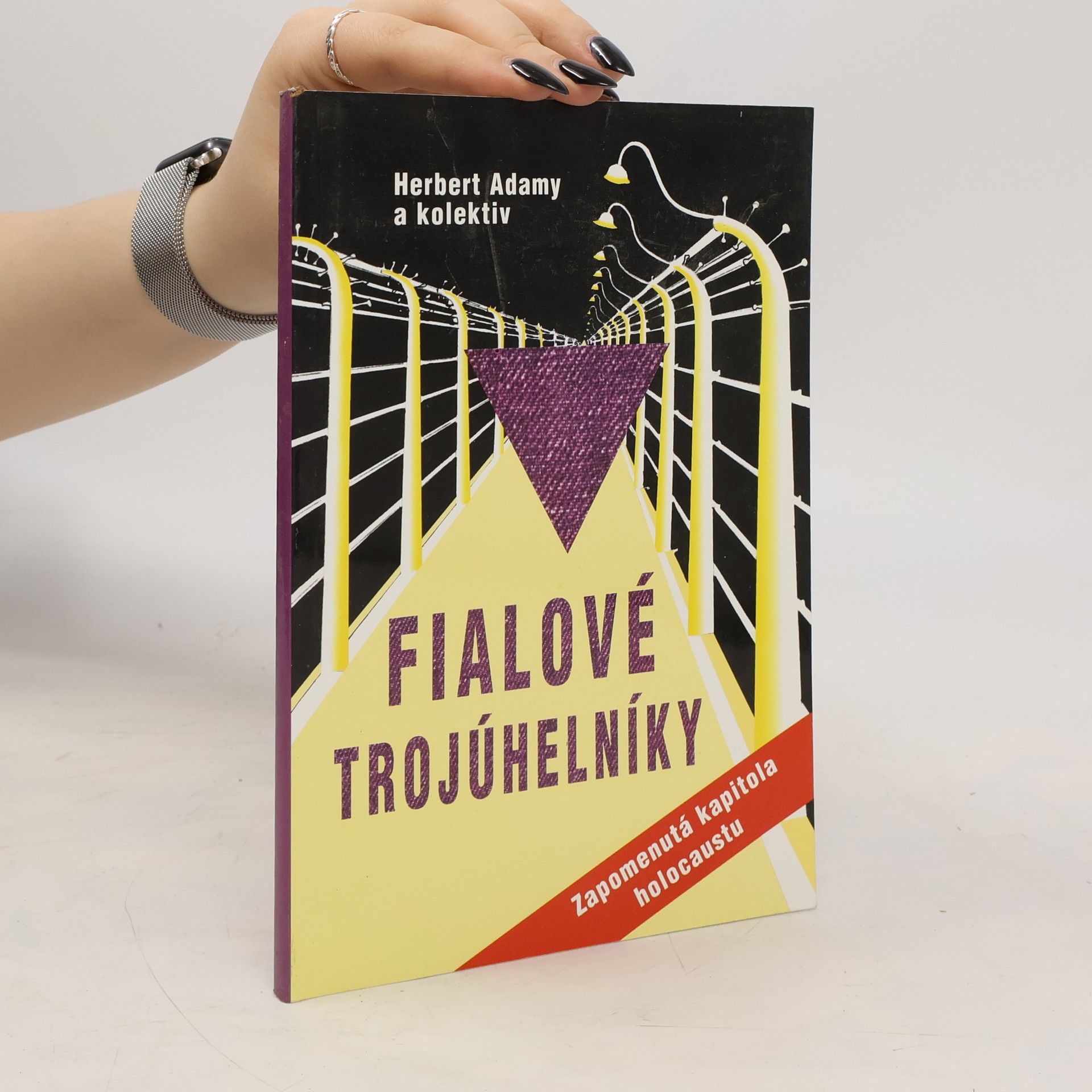Herbert Adamy Fialové trojúhelníky
