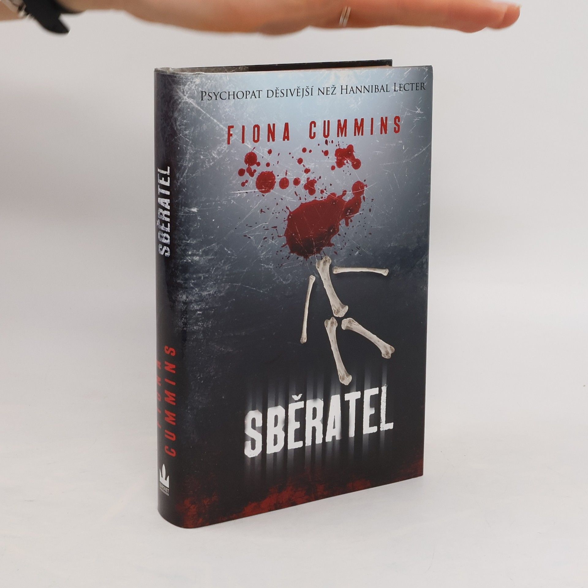 Fiona Cummins Sběratel