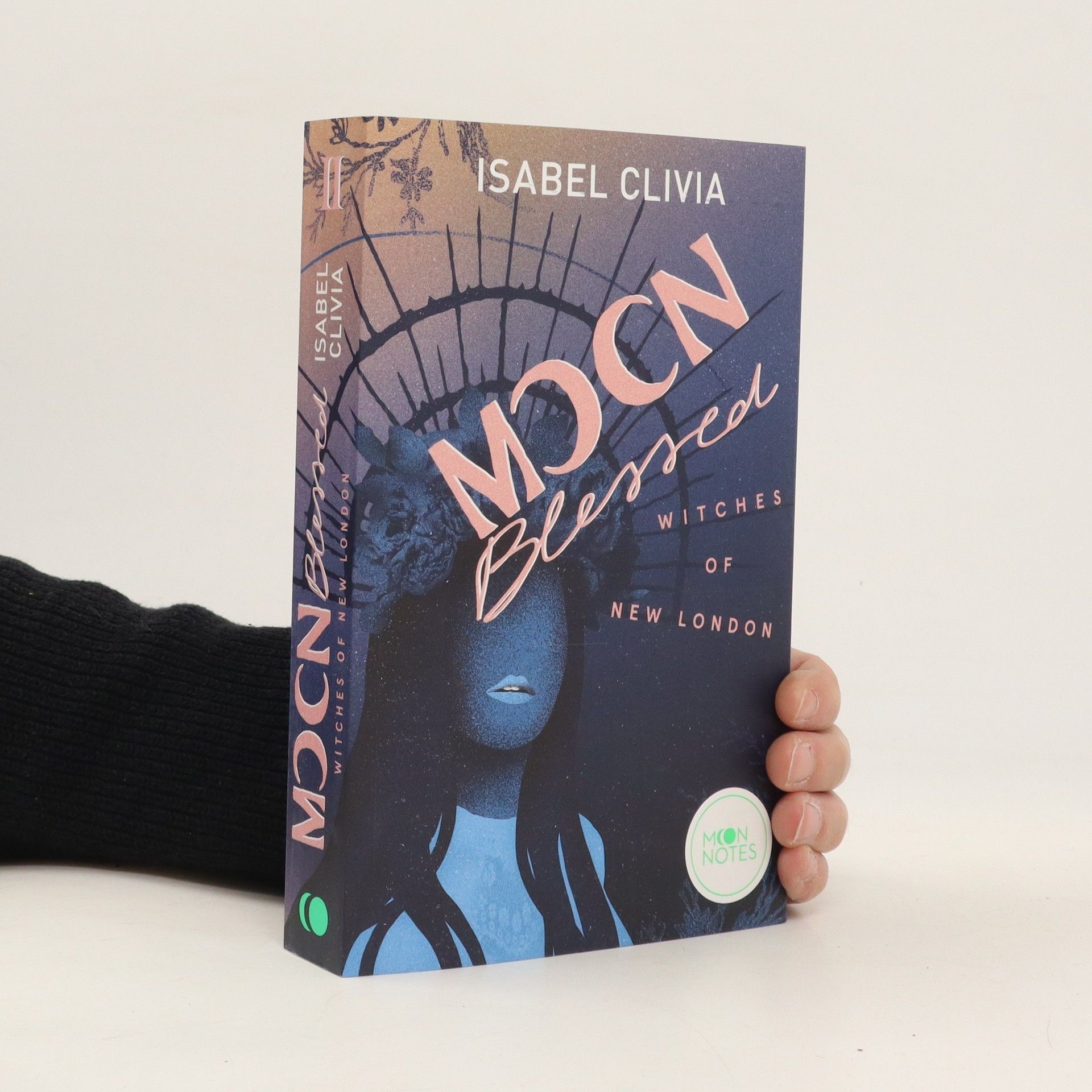 Isabel Clivia Witches of New London 2. Moonblessed