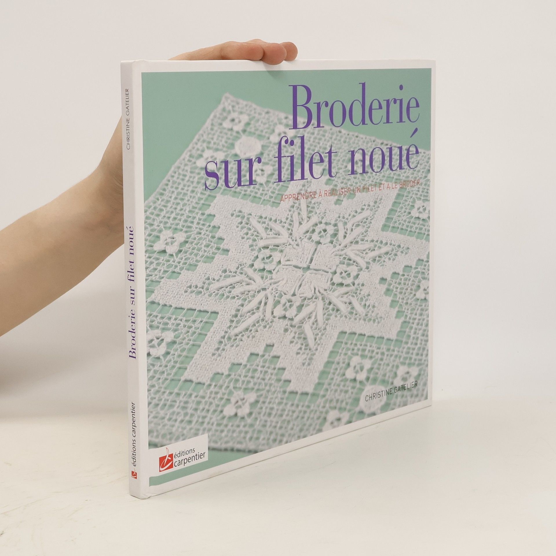 Christine Gatellier Broderie sur filet noué