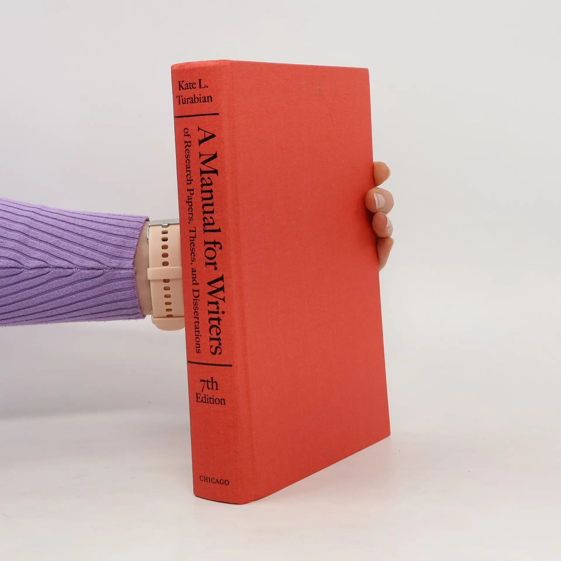 A manual for writers of research papers, theses, and dissertations : Chicago style for students and researchers | Book | Hardcover | Kate L. Turabian