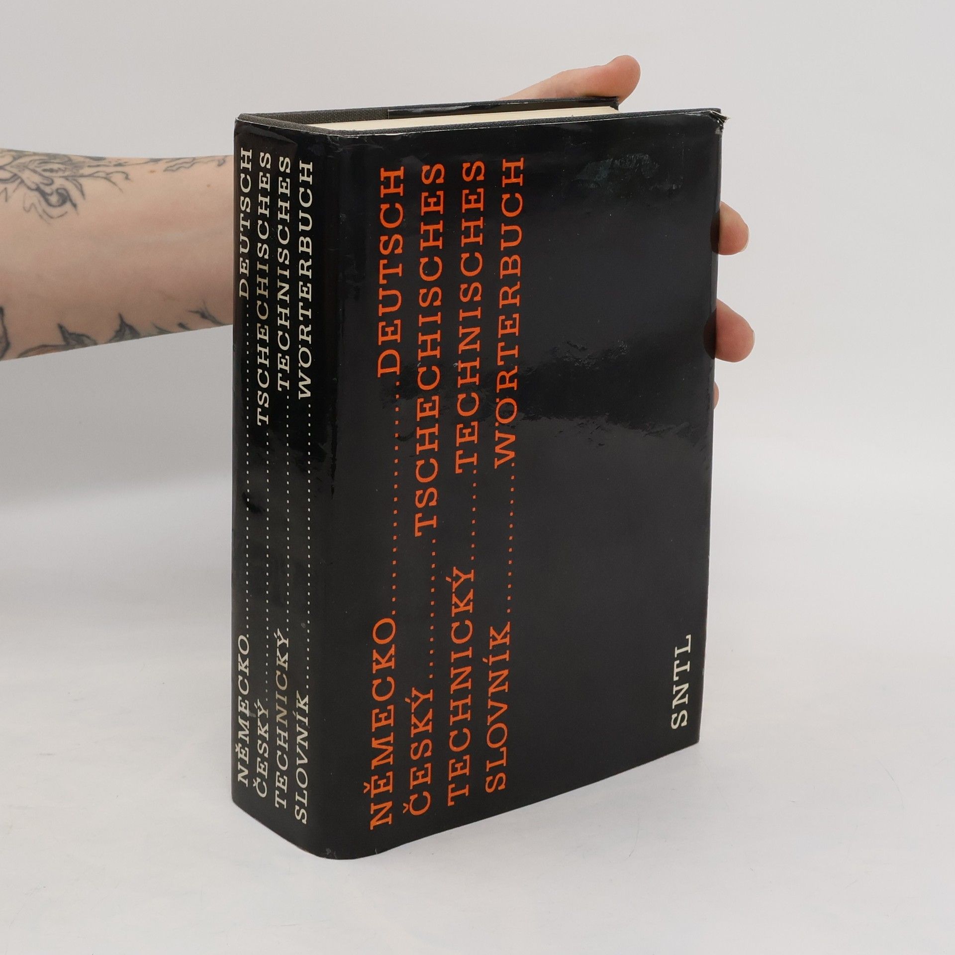Louise Arslanianová Německo-český technický slovník. Deutsch-Tschechisches technisches Wörterbuch