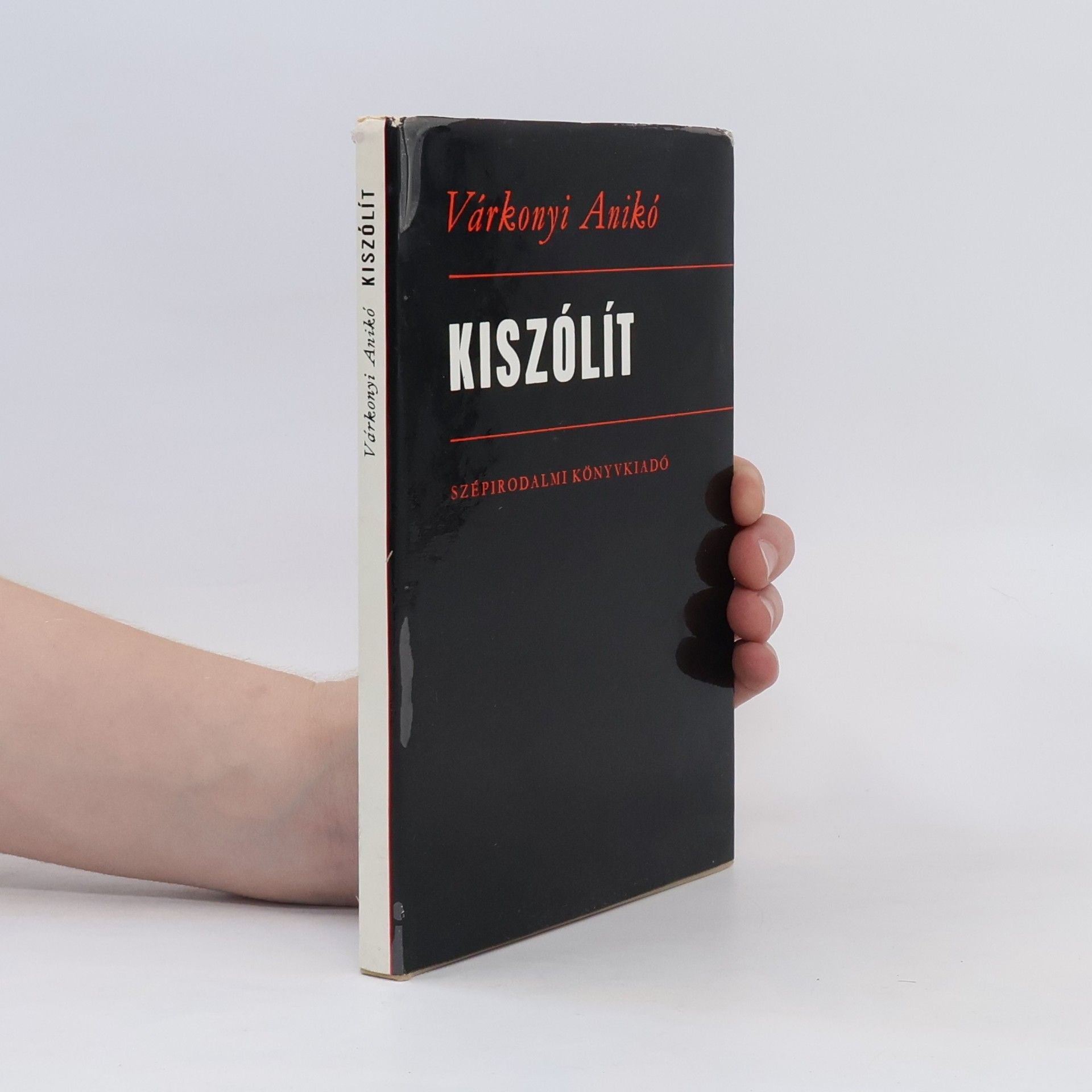 Anikó Várkonyi Kiszólít