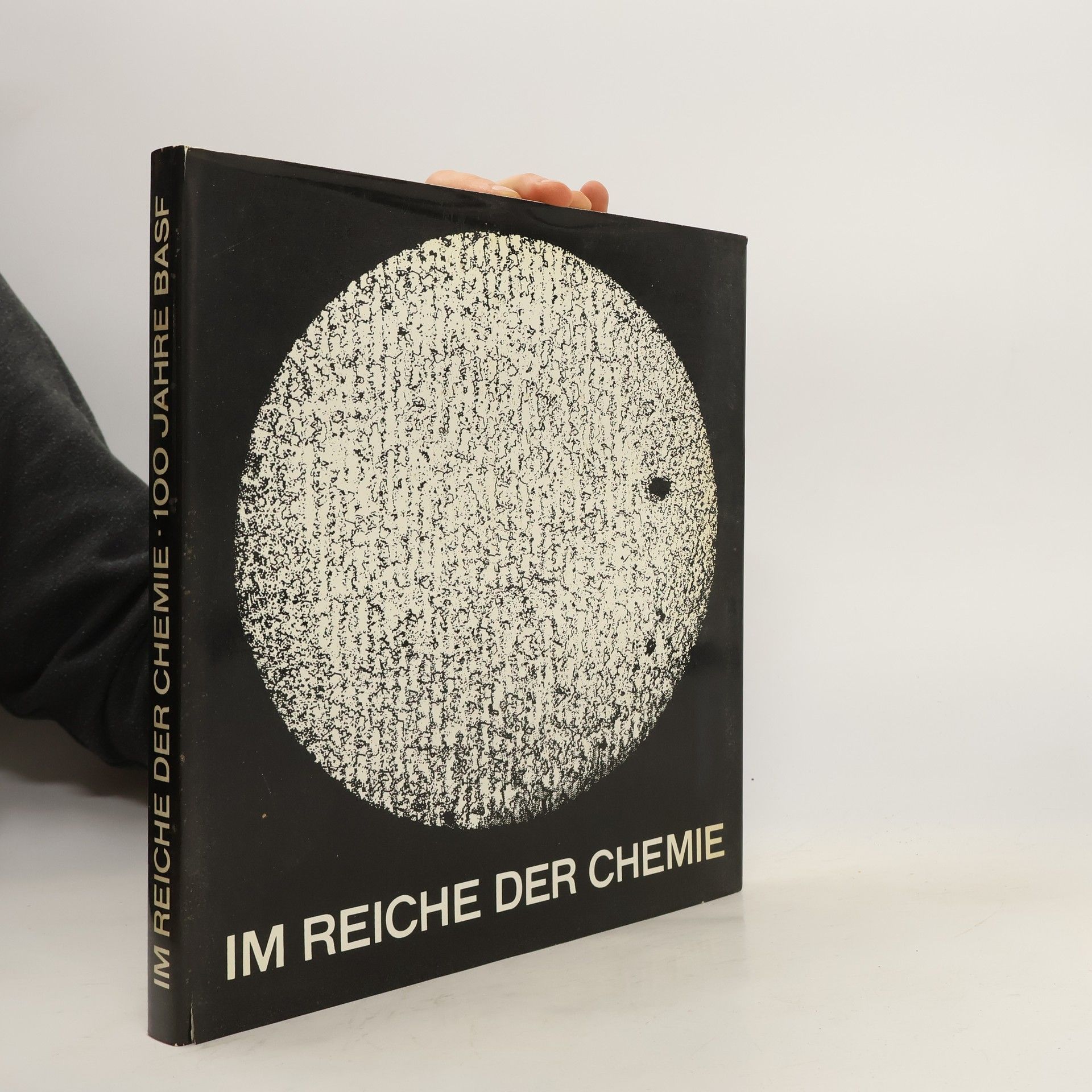 Im Reiche der Chemie.