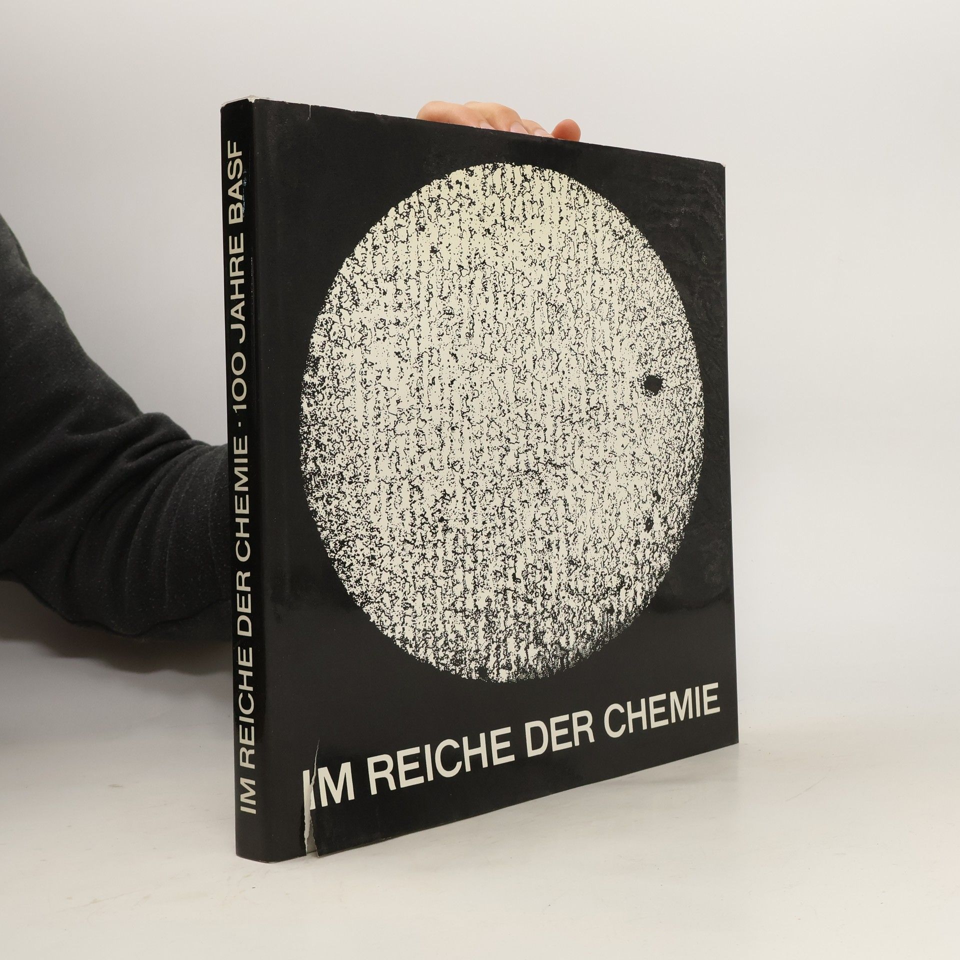 Wilhelm Roggersdorf In the Realm of Chemistry