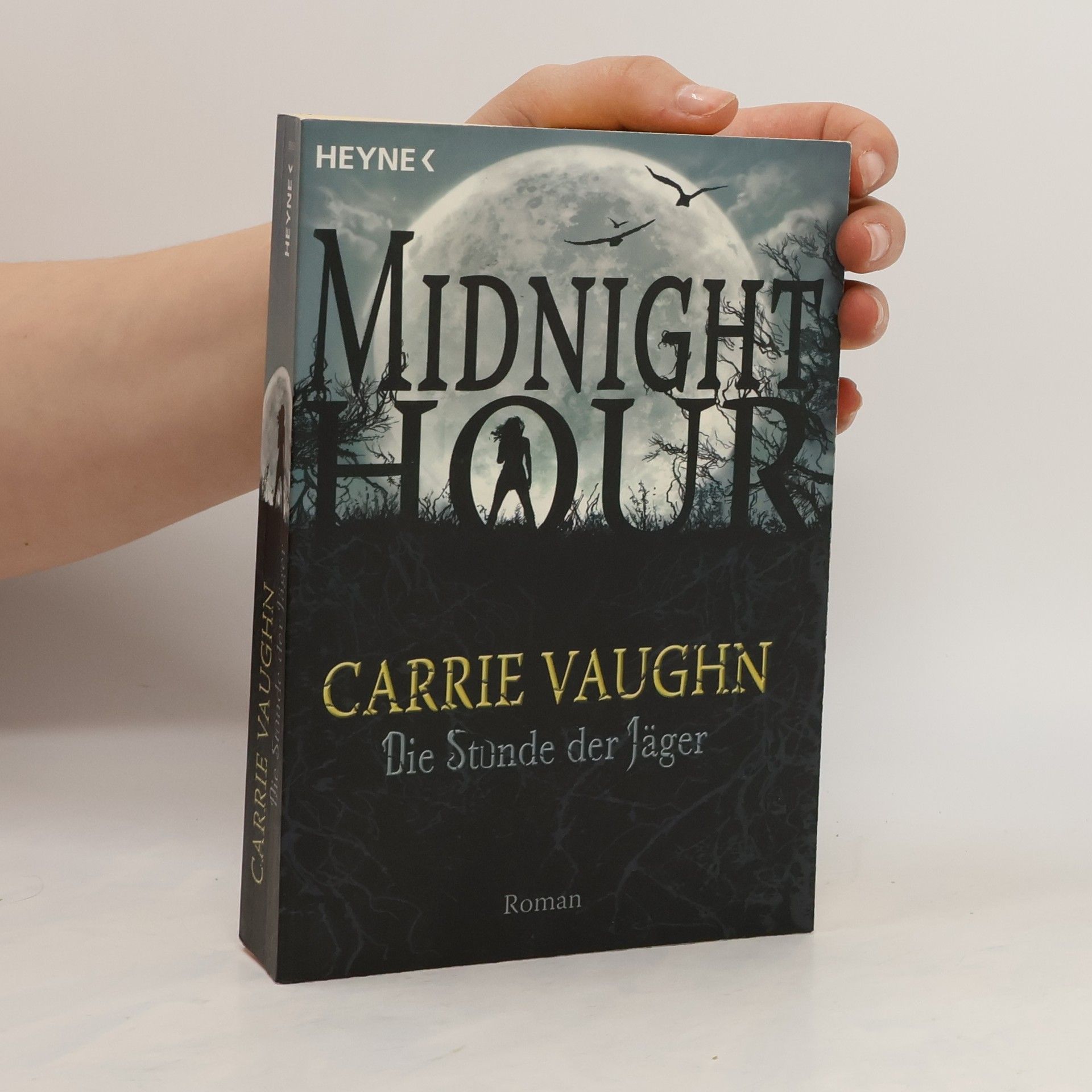 Carrie Vaughn Midnight hour 3