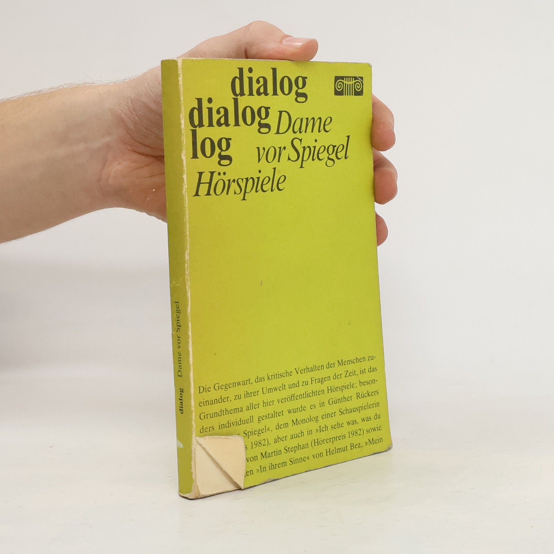 kolektiv Dame vor Spiegel
