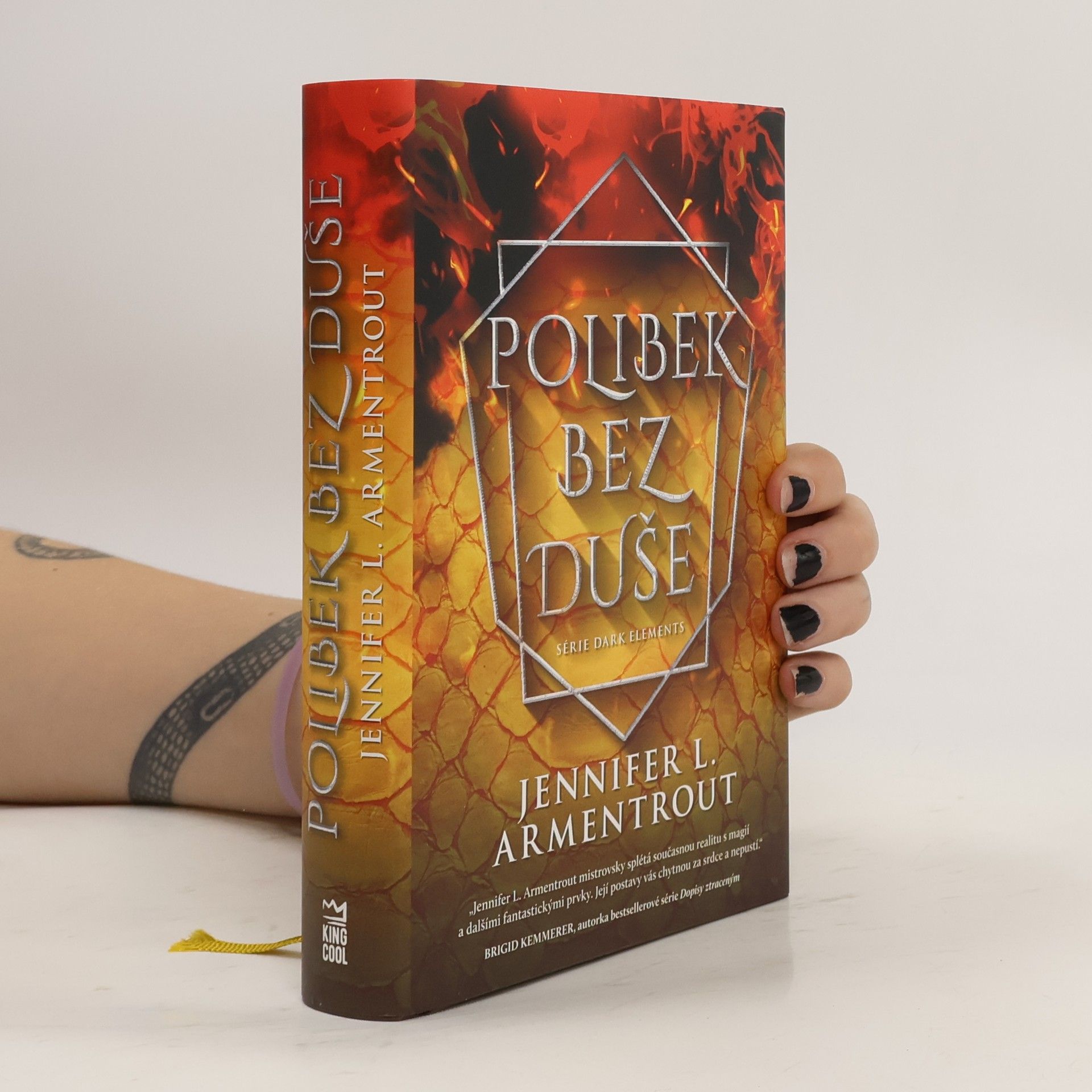 Jennifer Armentrout Polibek bez duše