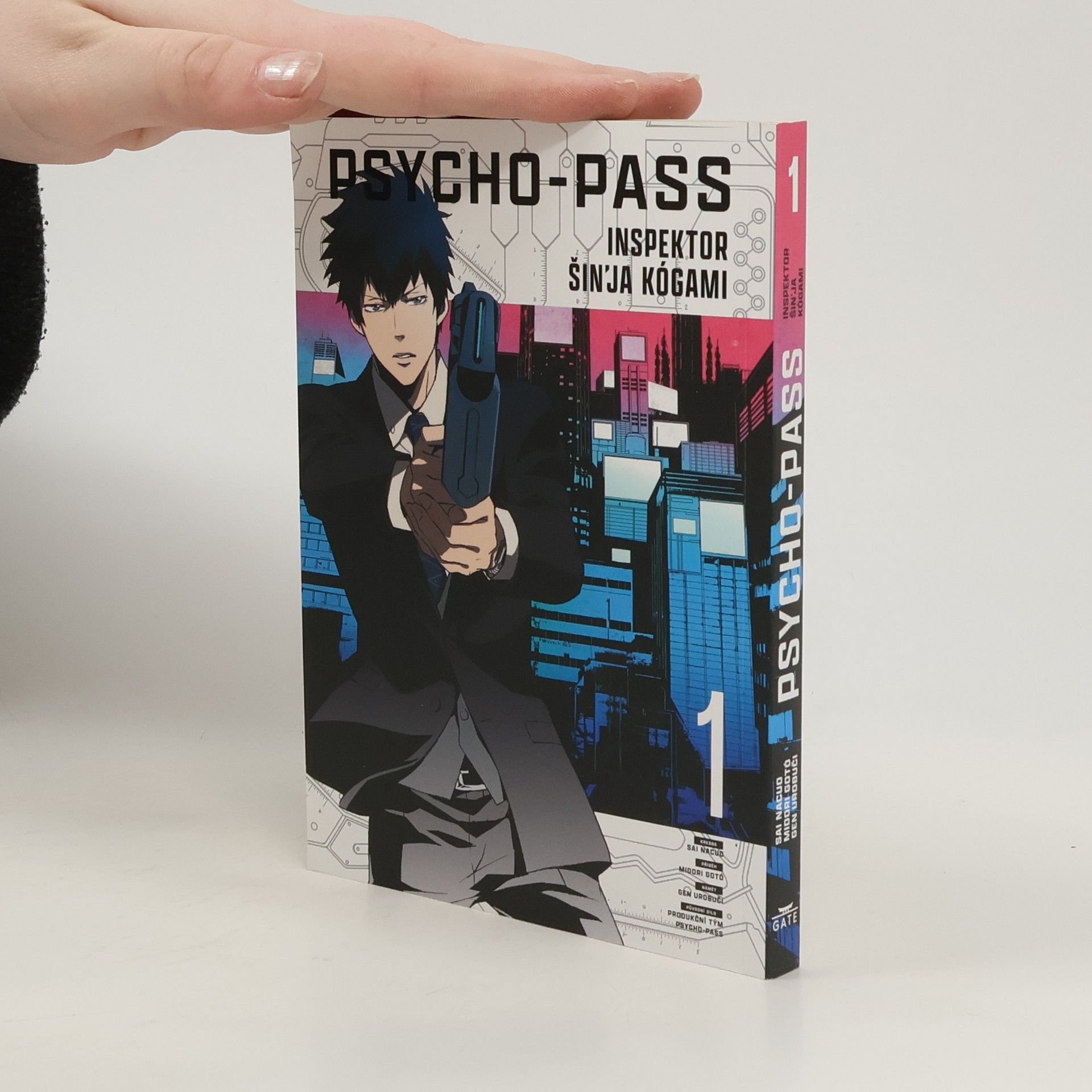 Natsuo Sai Psycho-pass 1. Inspektor Šin'ja Kógami