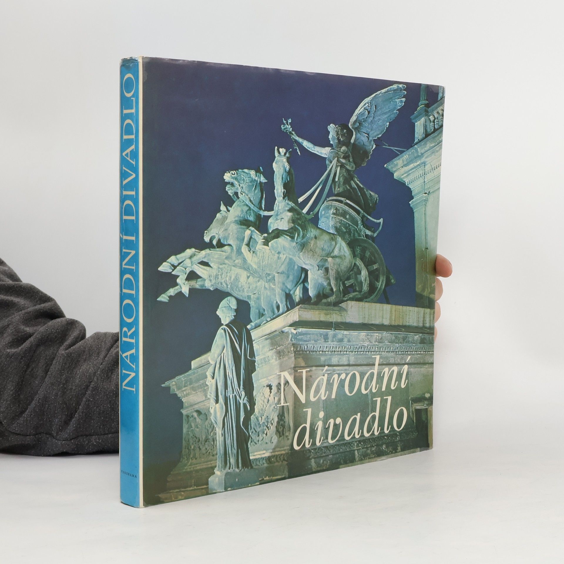 Collectif d'auteurs Národní divadlo