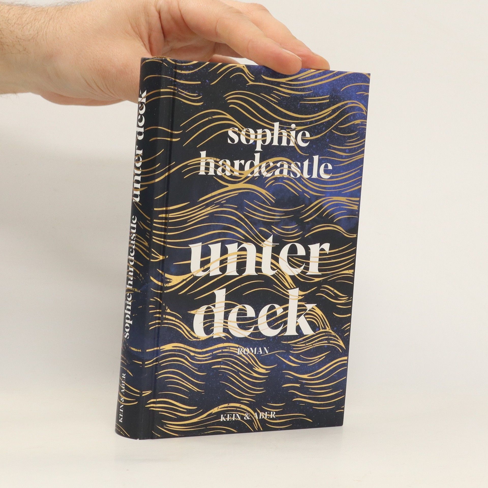 Sophie Hardcastle Unter Deck