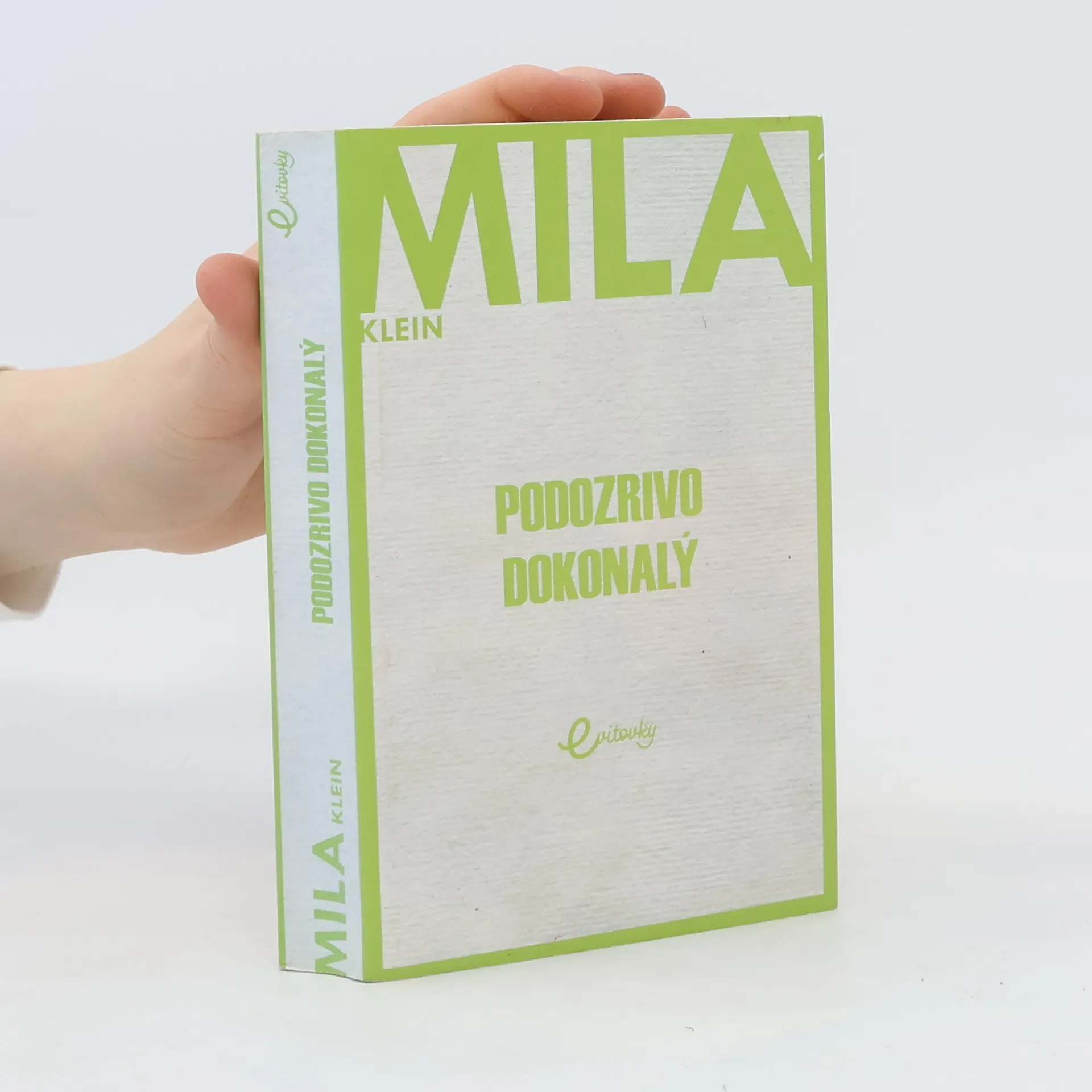 Podozrivo dokonalý | Kniha | mäkká | Mila Klein | CS