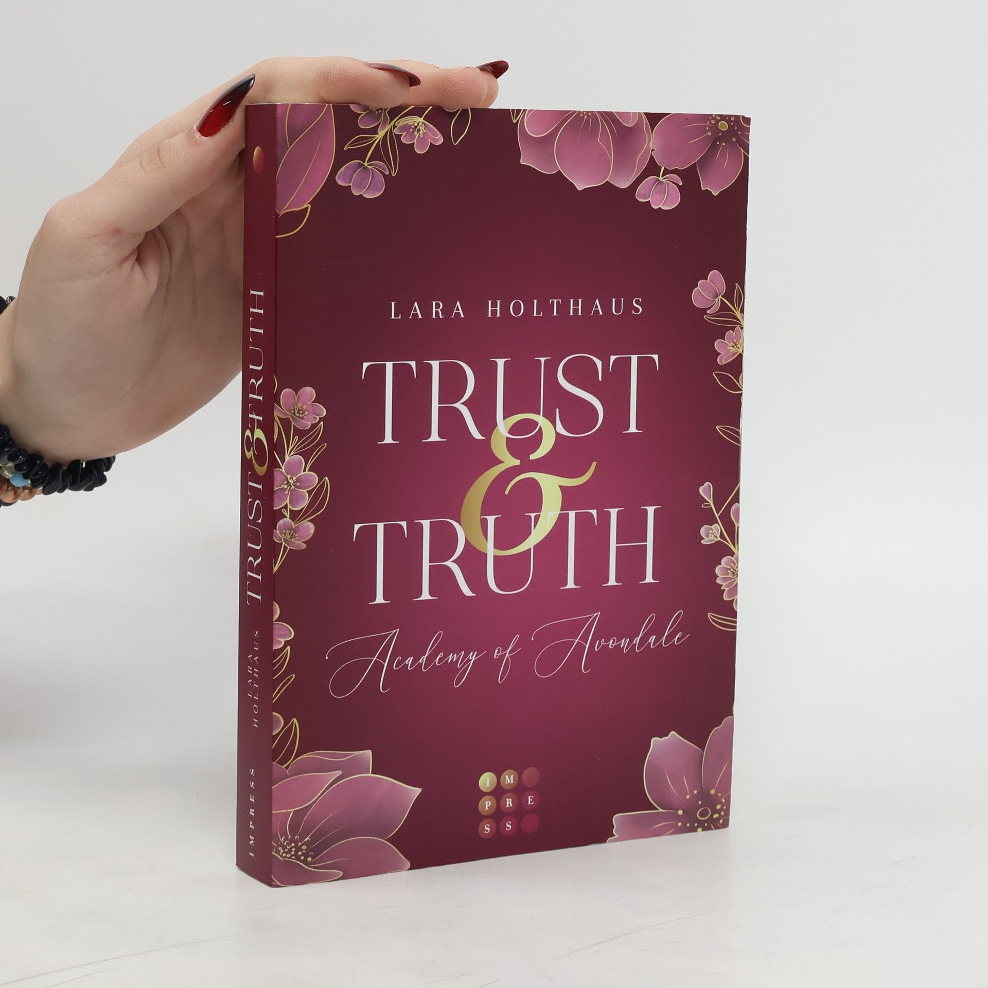 Lara Holthaus Trust & Truth (Academy of Avondale 1)