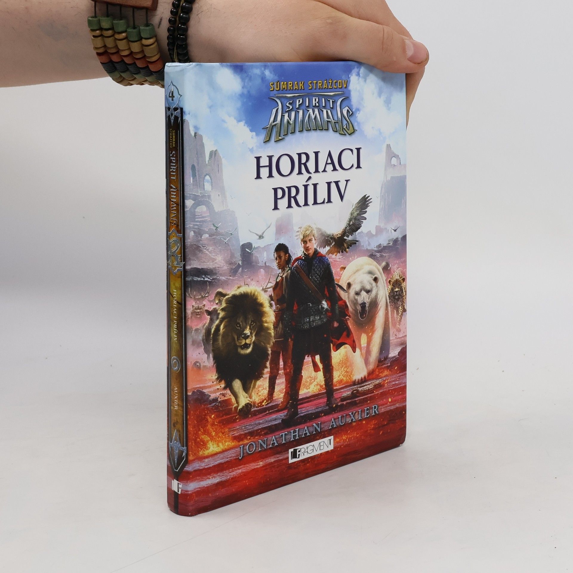 Jonathan Auxier Horiaci príliv