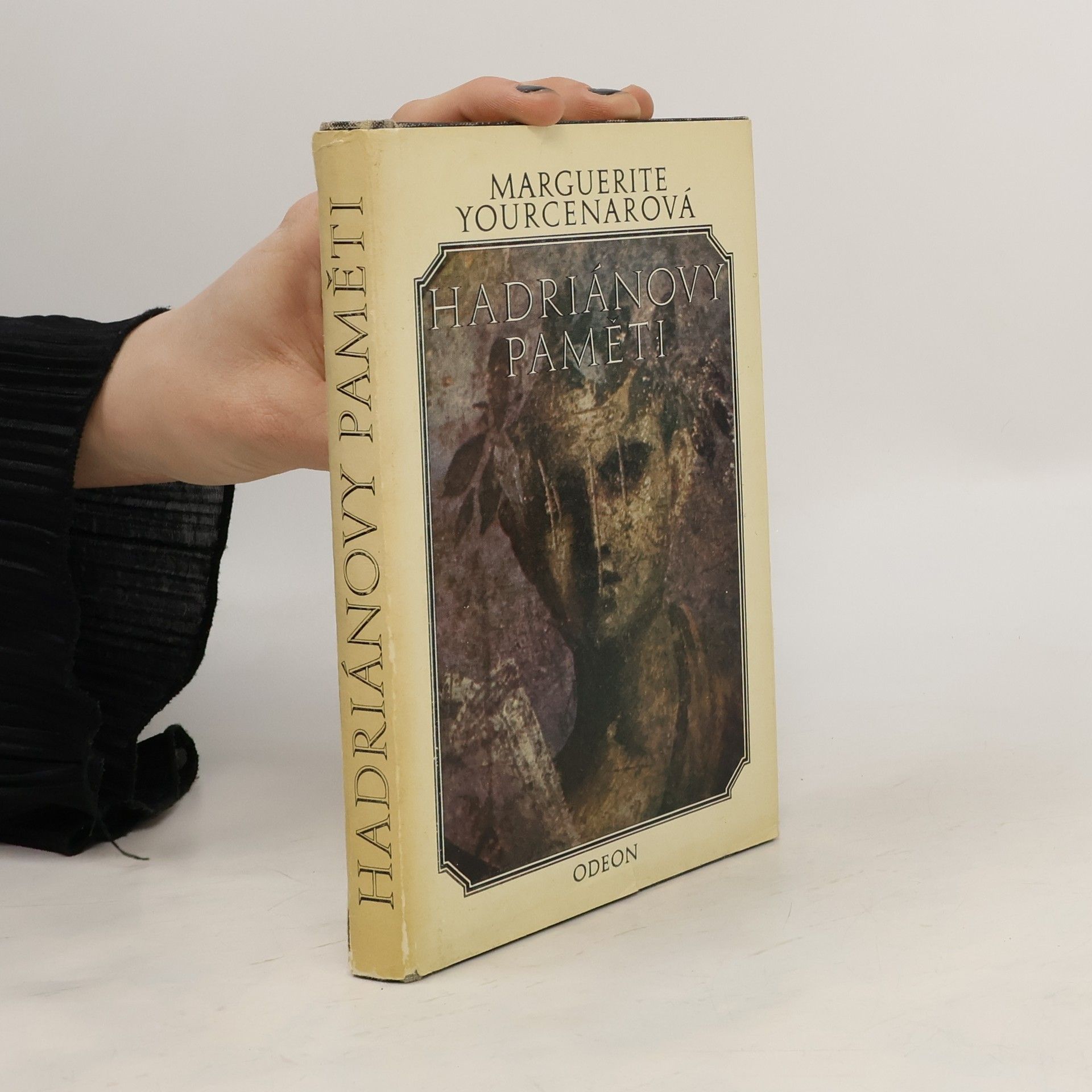 Marguerite Yourcenar Hadriánovy paměti