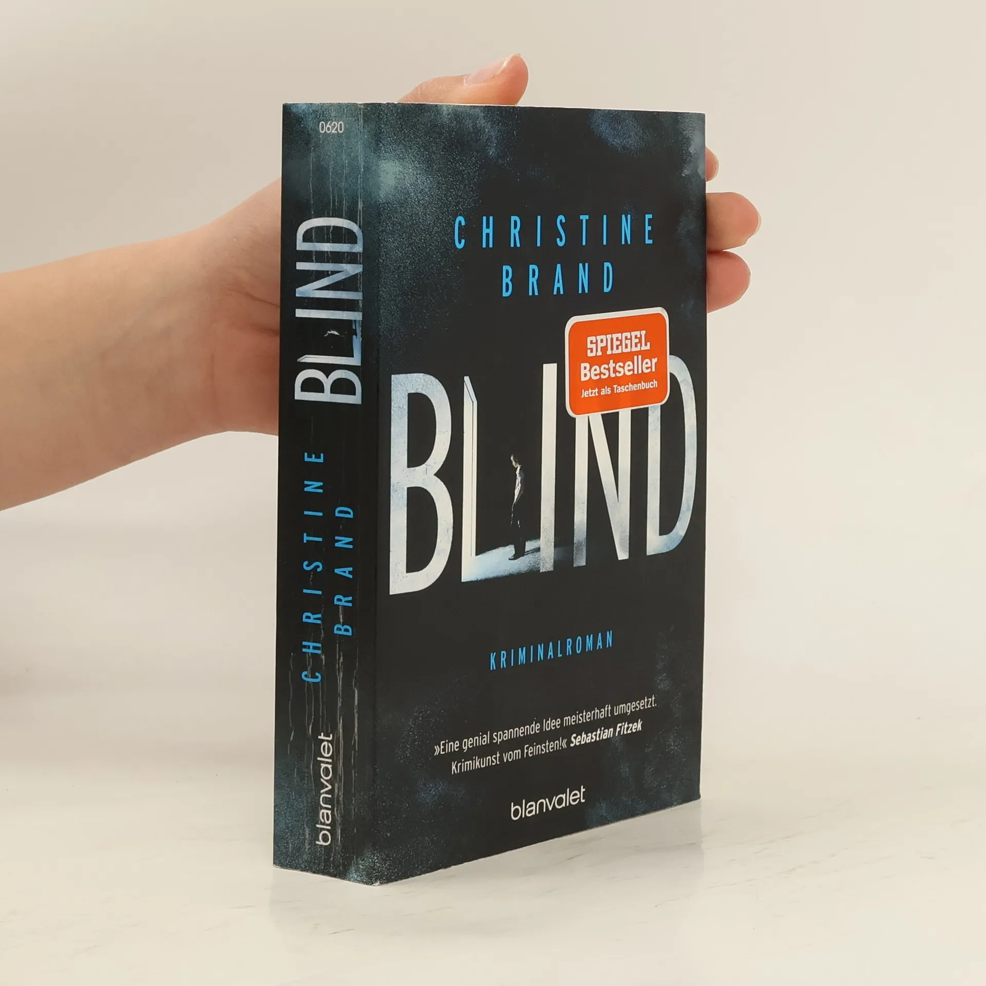 Blind / Milla Nova ermittelt Bd.1 | Kniha | mäkká | Christine Brand | DE