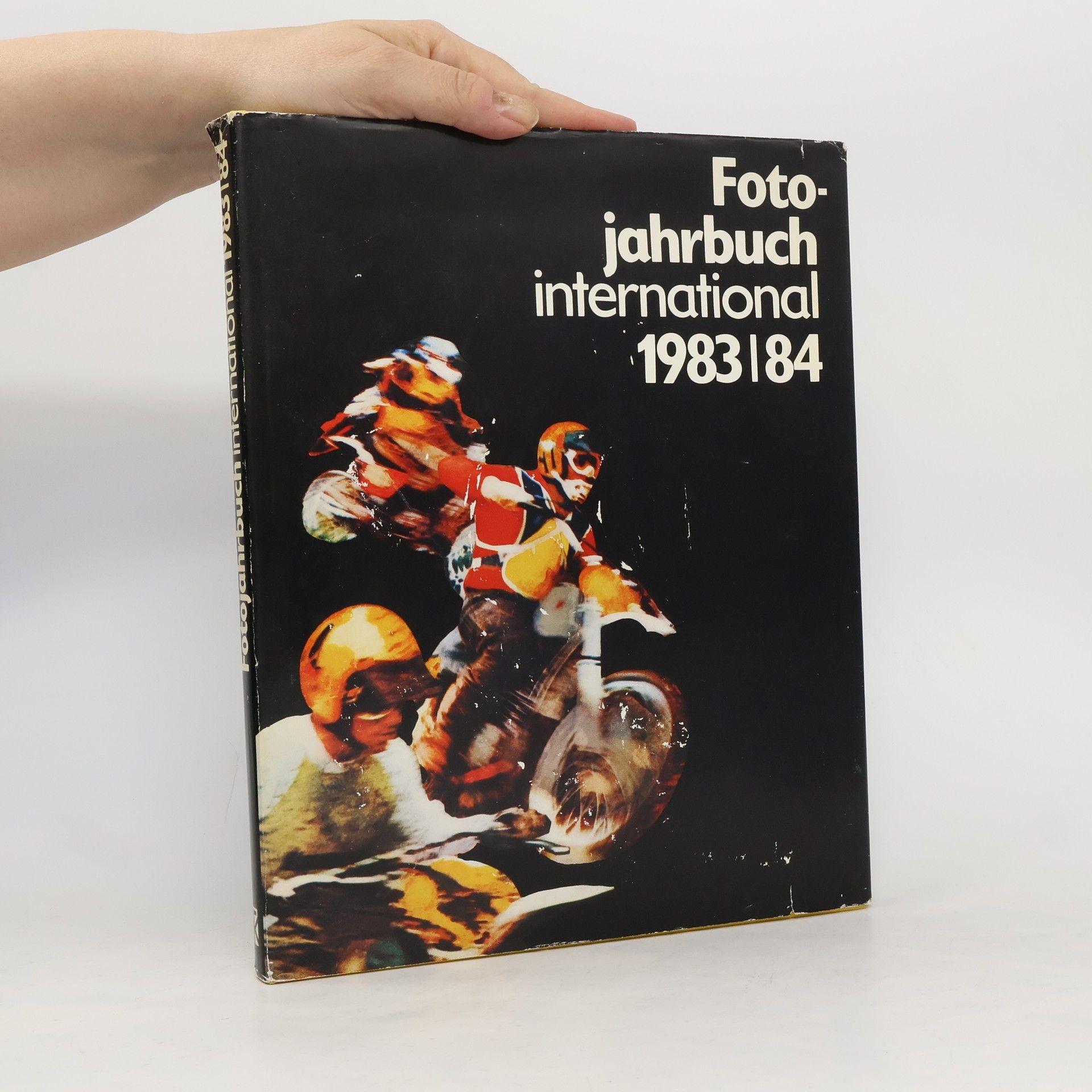 Kolektiv autorů Fotojahrbuch international 1983/84