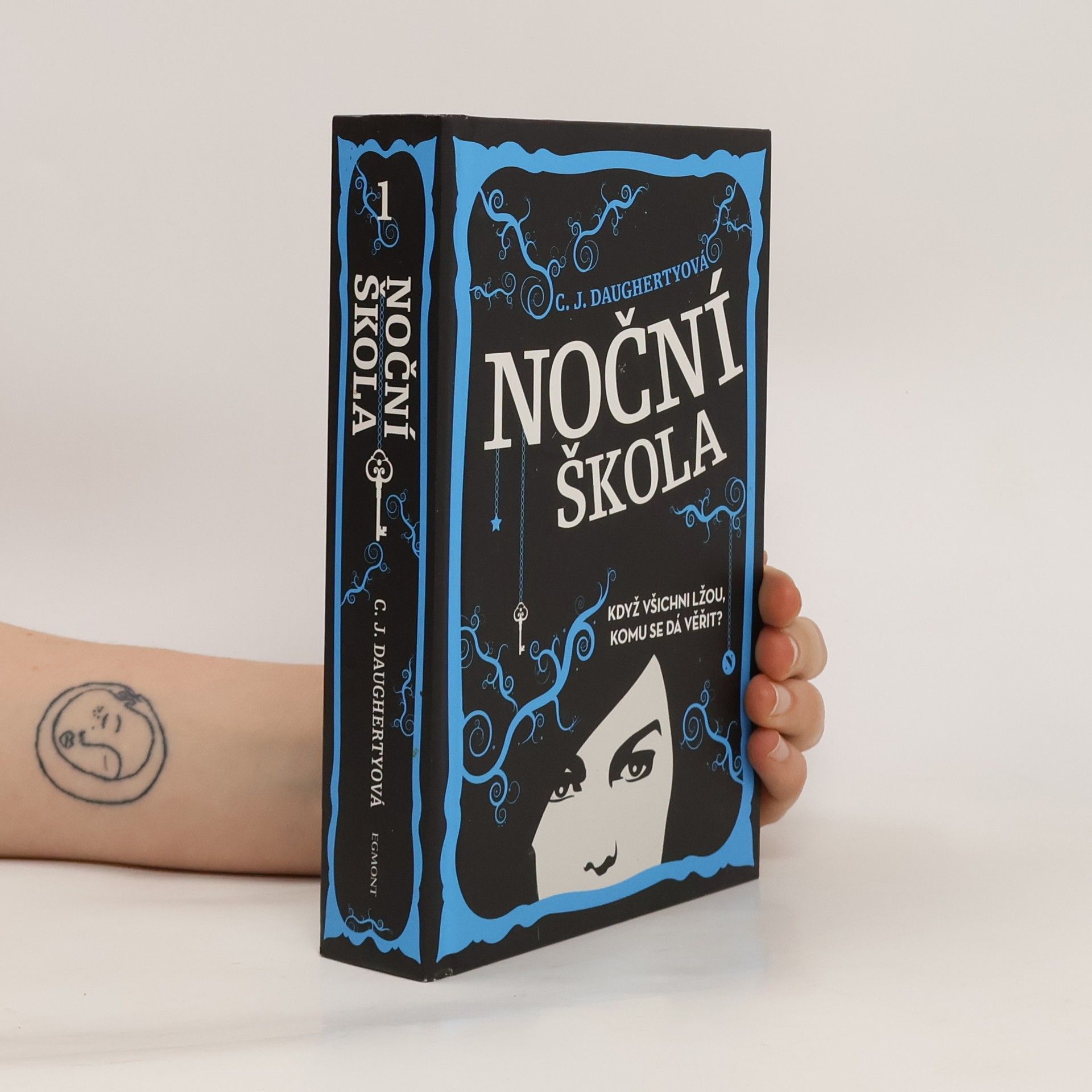 Christi Daugherty Noční škola. 1. díl