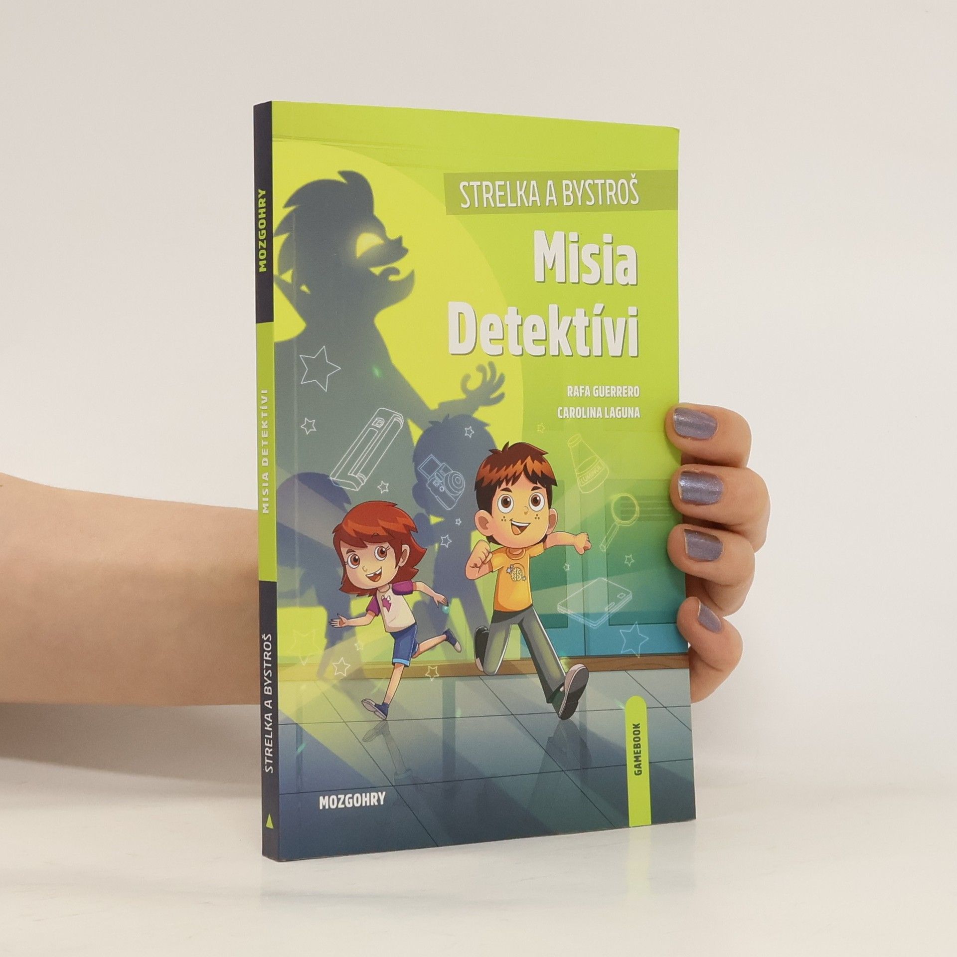 Carolina Laguna Misia detektívi, Strelka a Bystroš