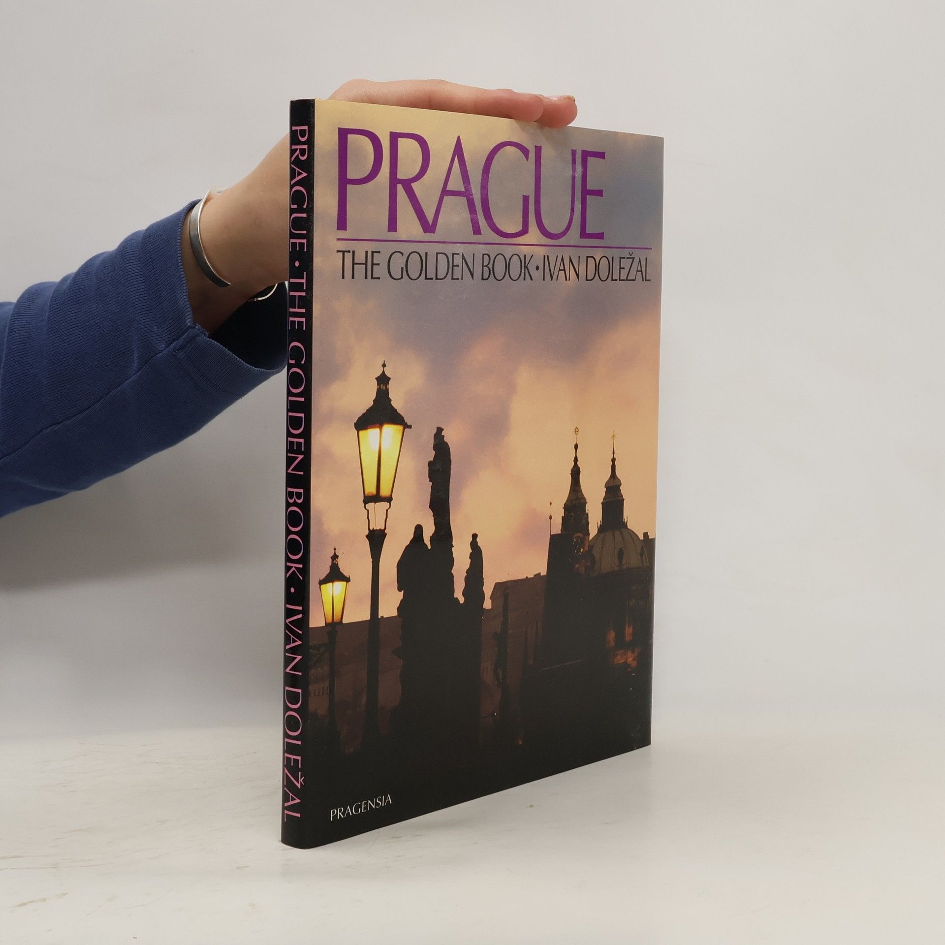 Jiří Doležal Prague. The golden book.