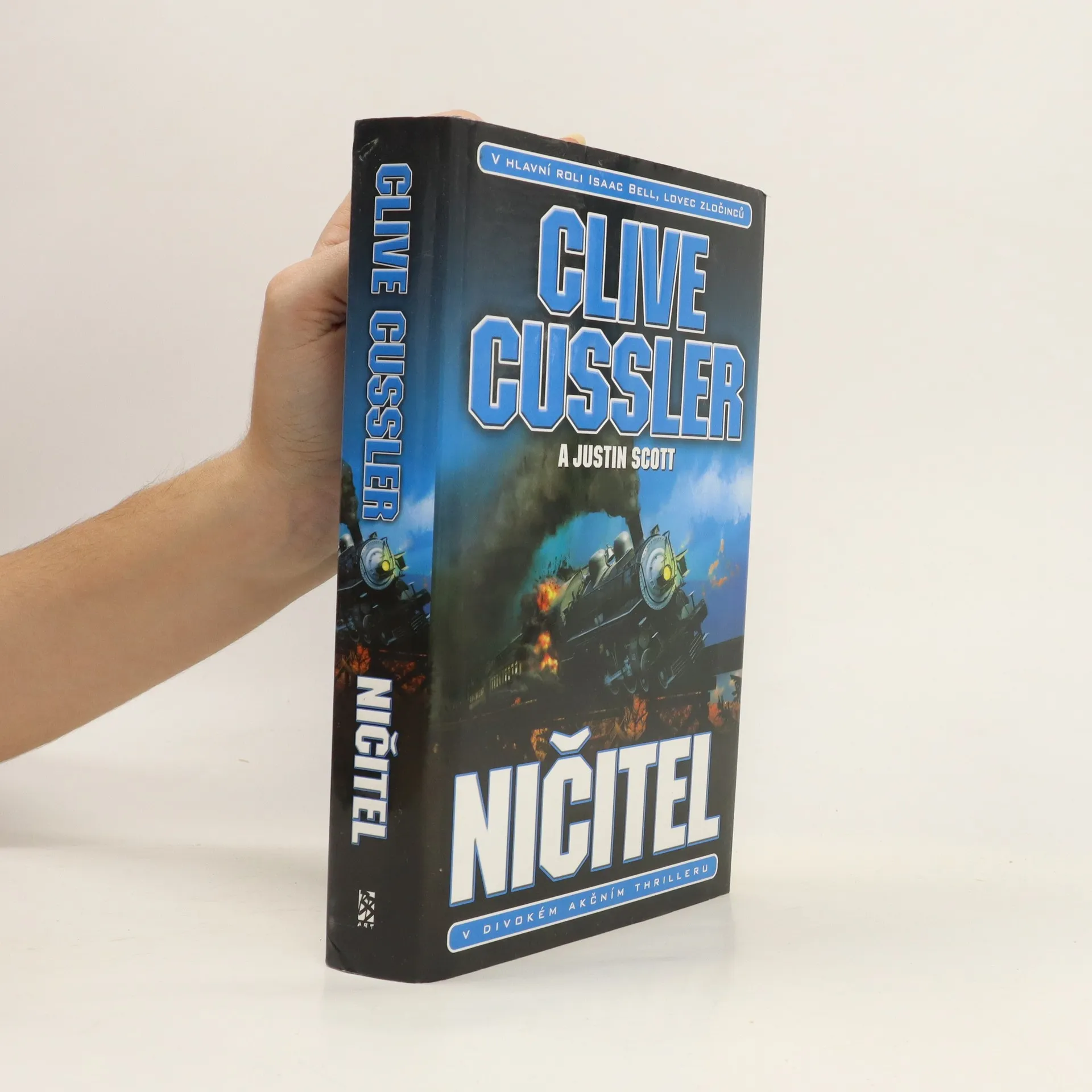 Ničitel | Book | Clive Cussler | CS