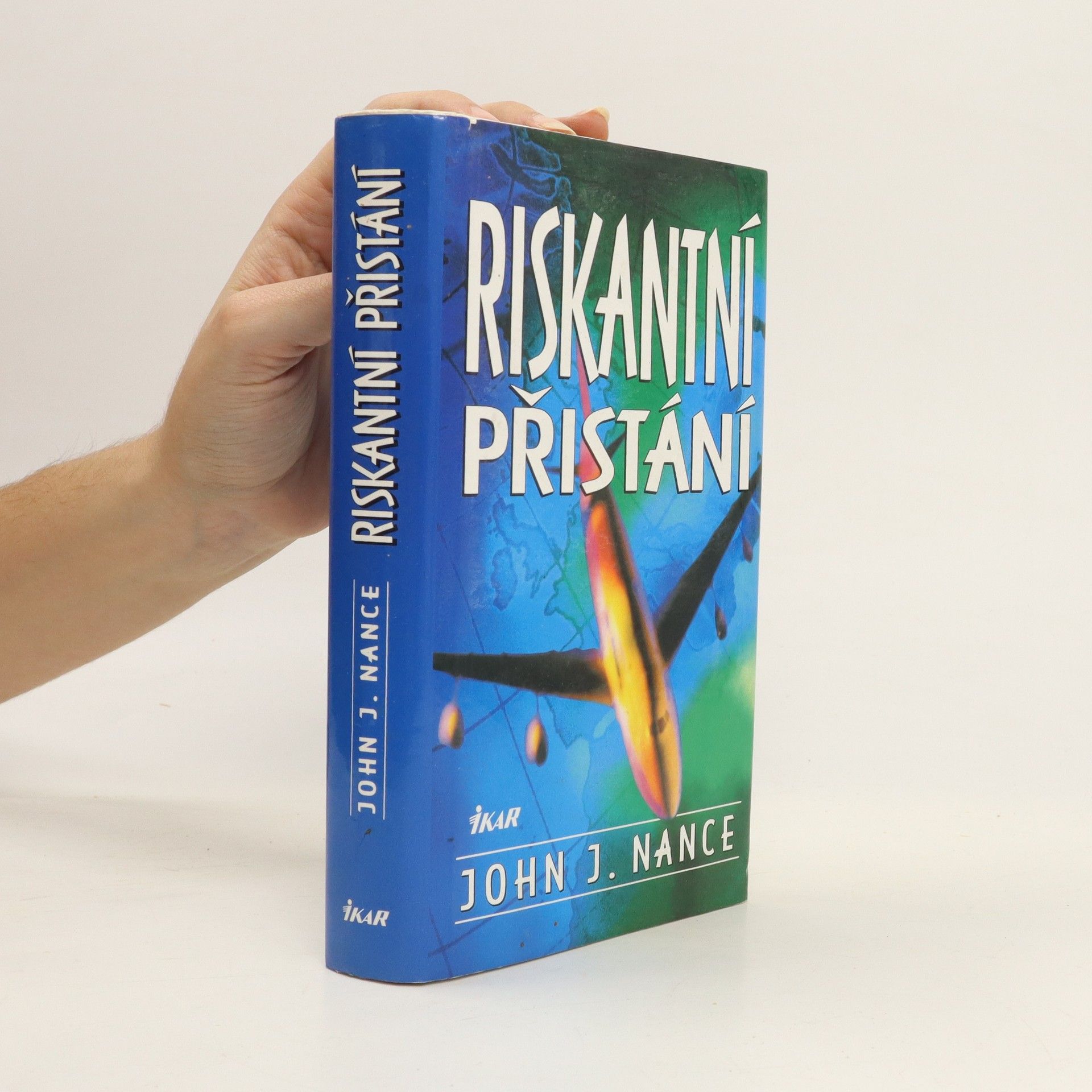 John J. Nance Riskantní přistání