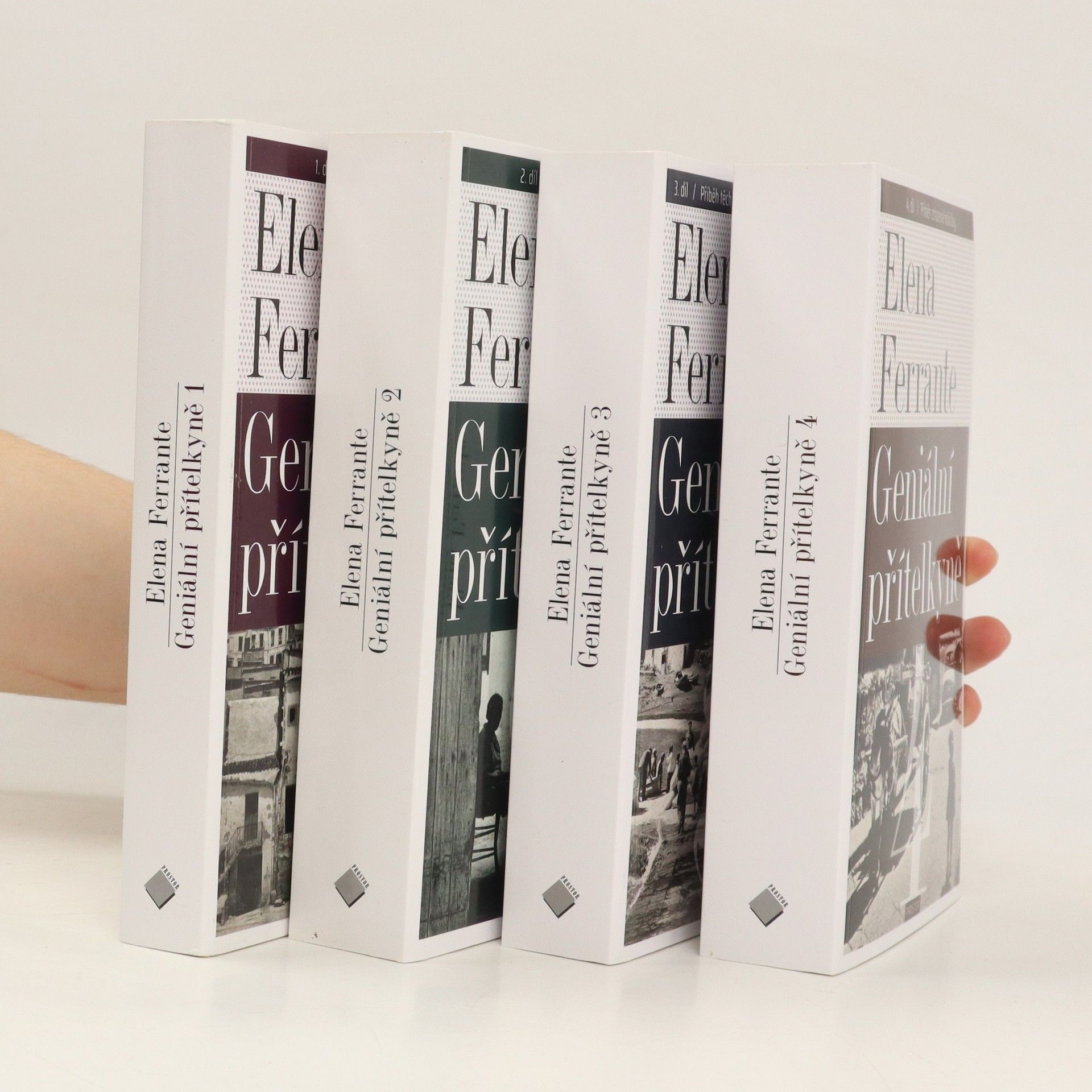 Elena Ferrante Geniální přítelkyně 1-4