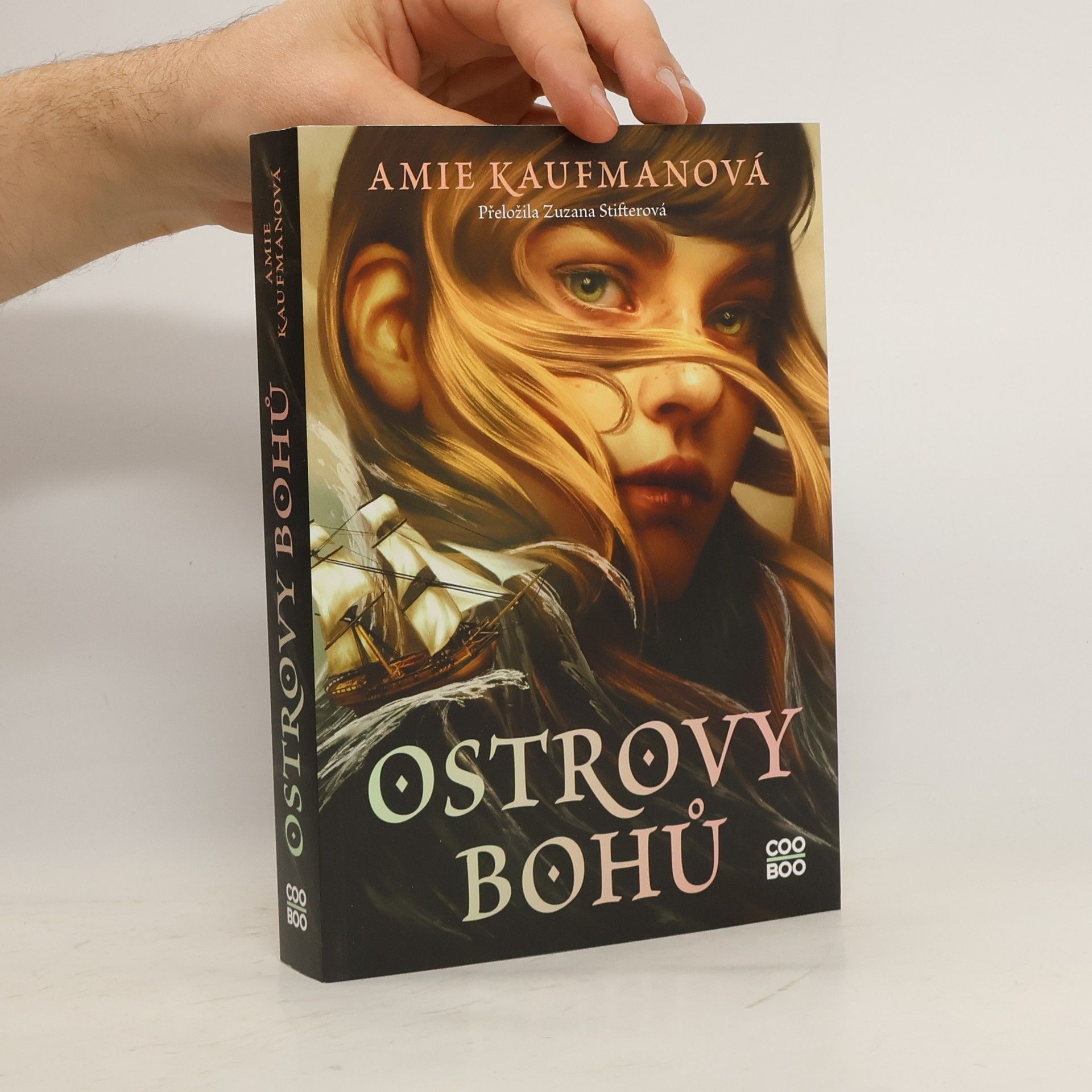 Amie Kaufman Ostrovy bohů
