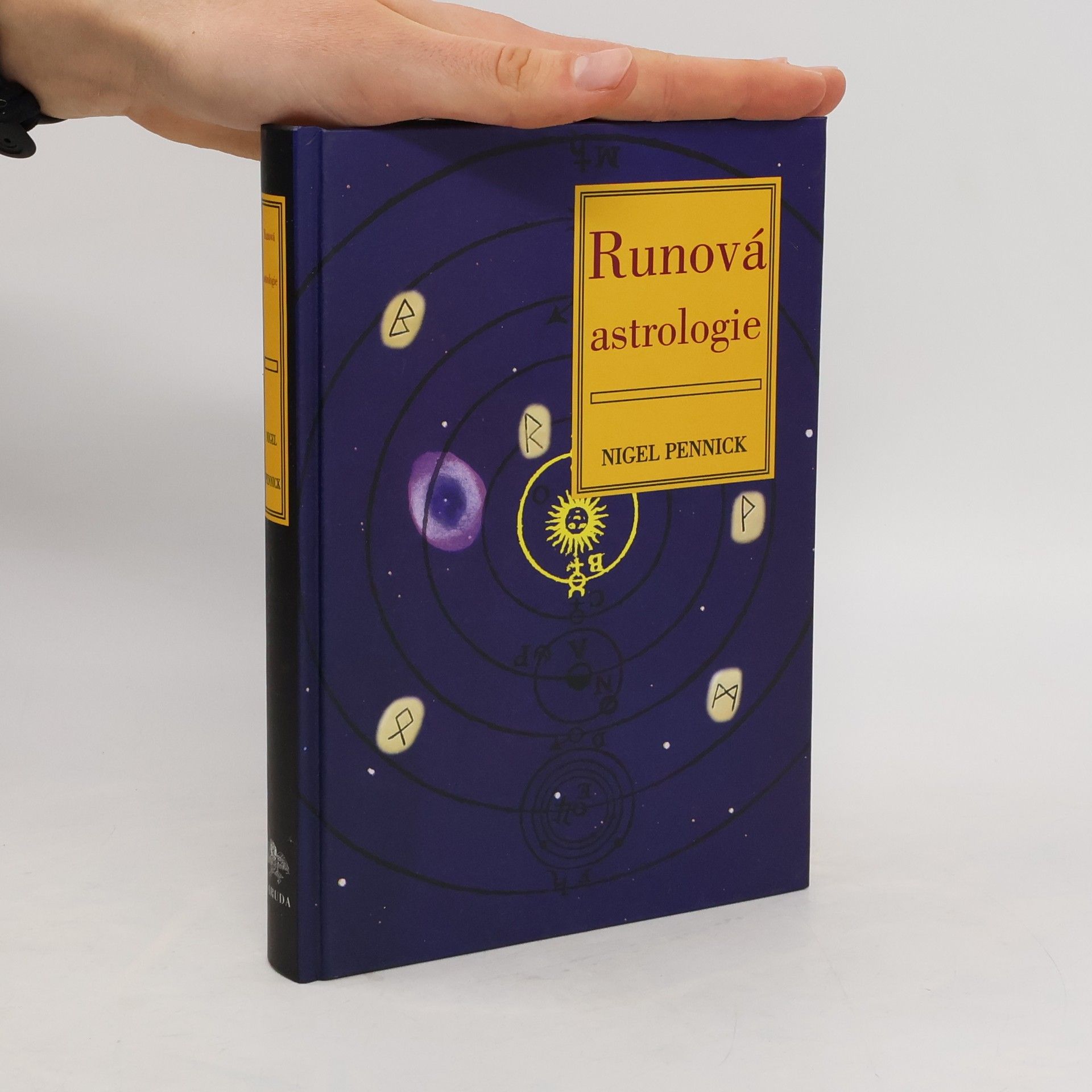 Nigel Pennick Runová astrologie