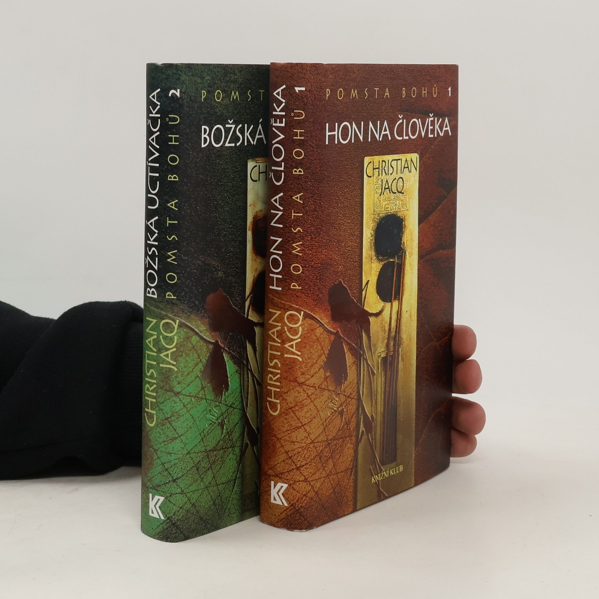 Christian Jacq Pomsta bohů. 1.-2. díl. Hon na člověka. Božská uctívačka