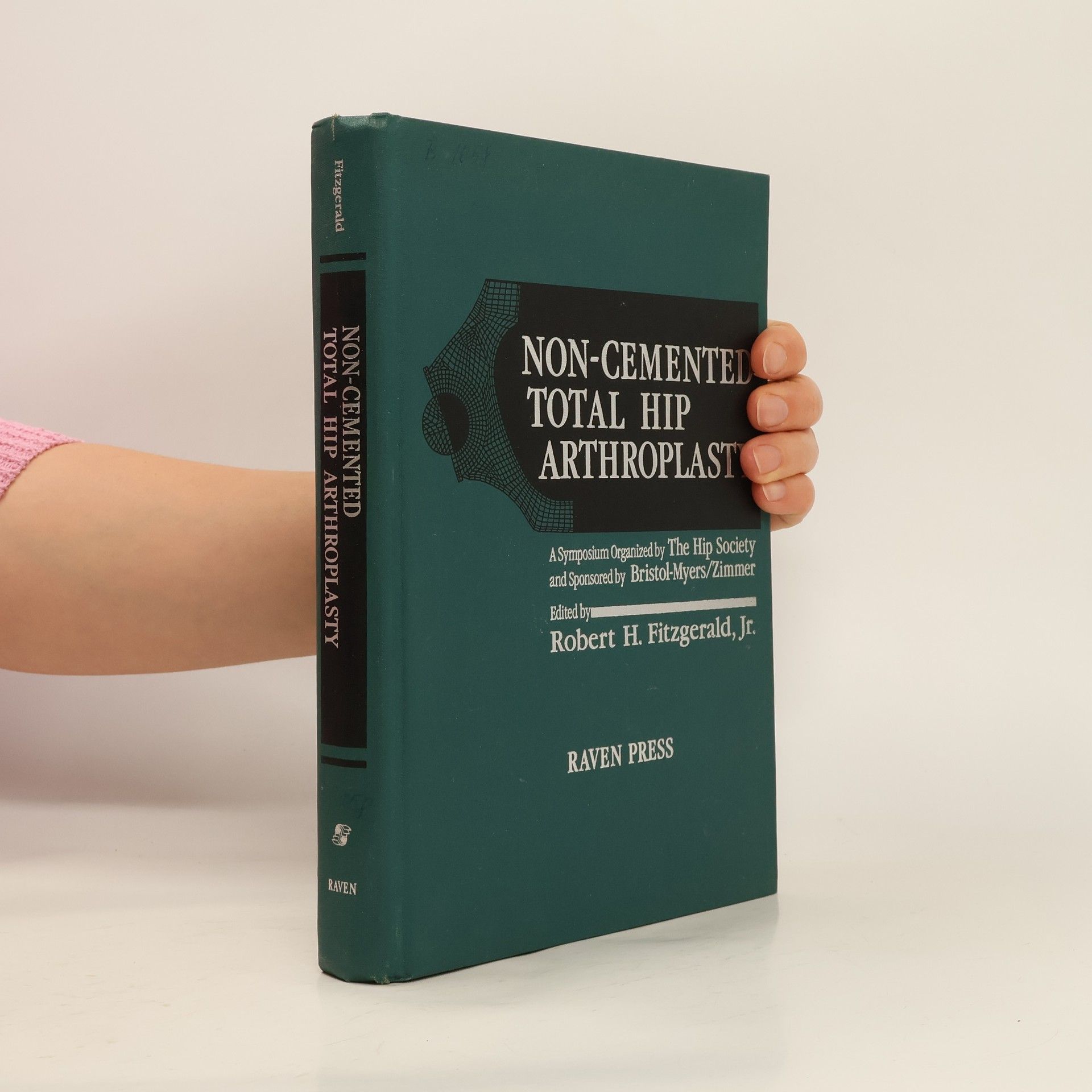 Robert Hannon Fitzgerald Non-Cemented Total Hip Arthroplasty