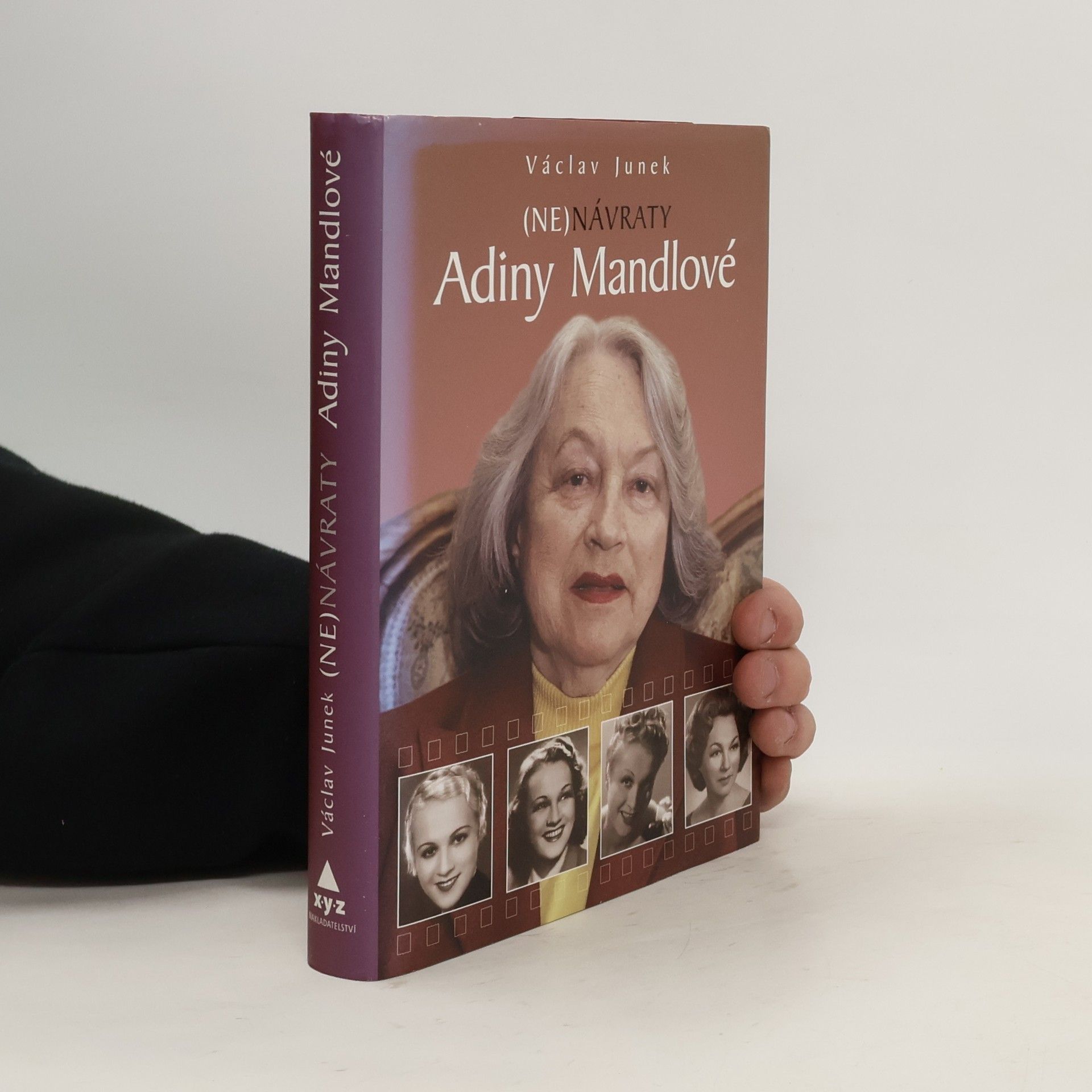 Václav Junek (Ne)návraty Adiny Mandlové