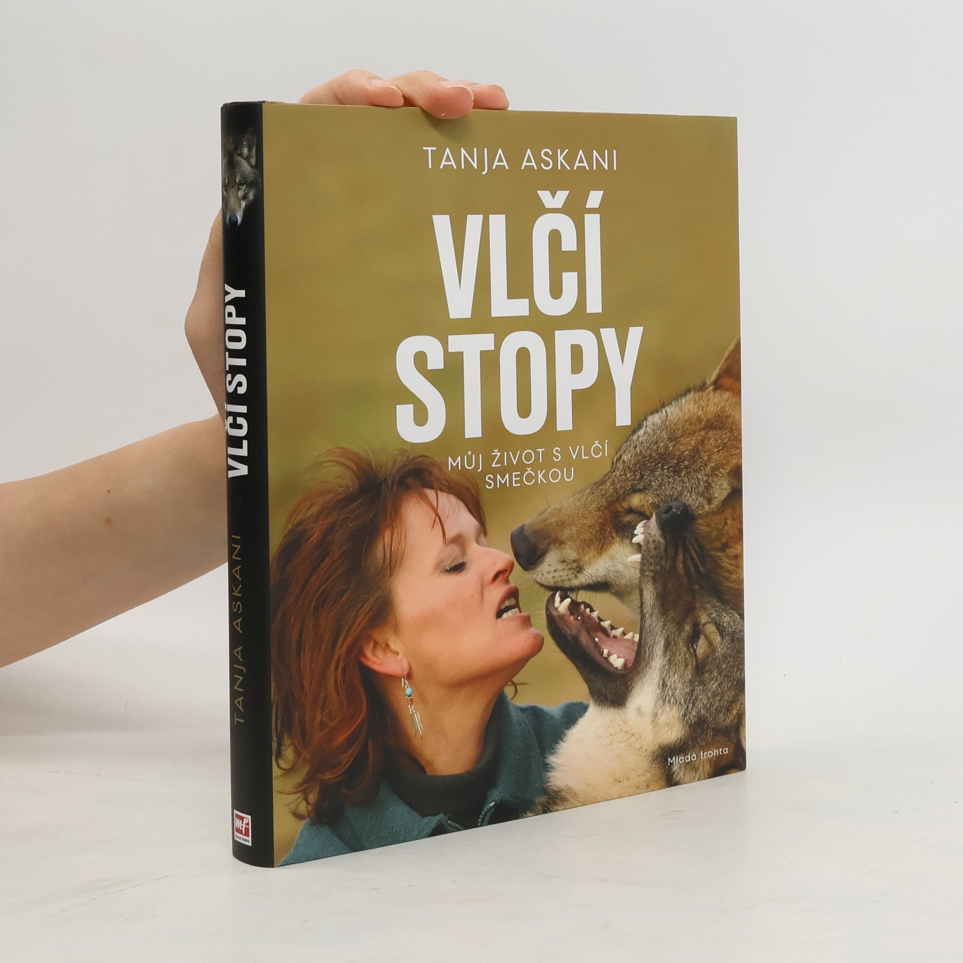 Tanja Askani Vlčí stopy: Můj život s vlčí smečkou