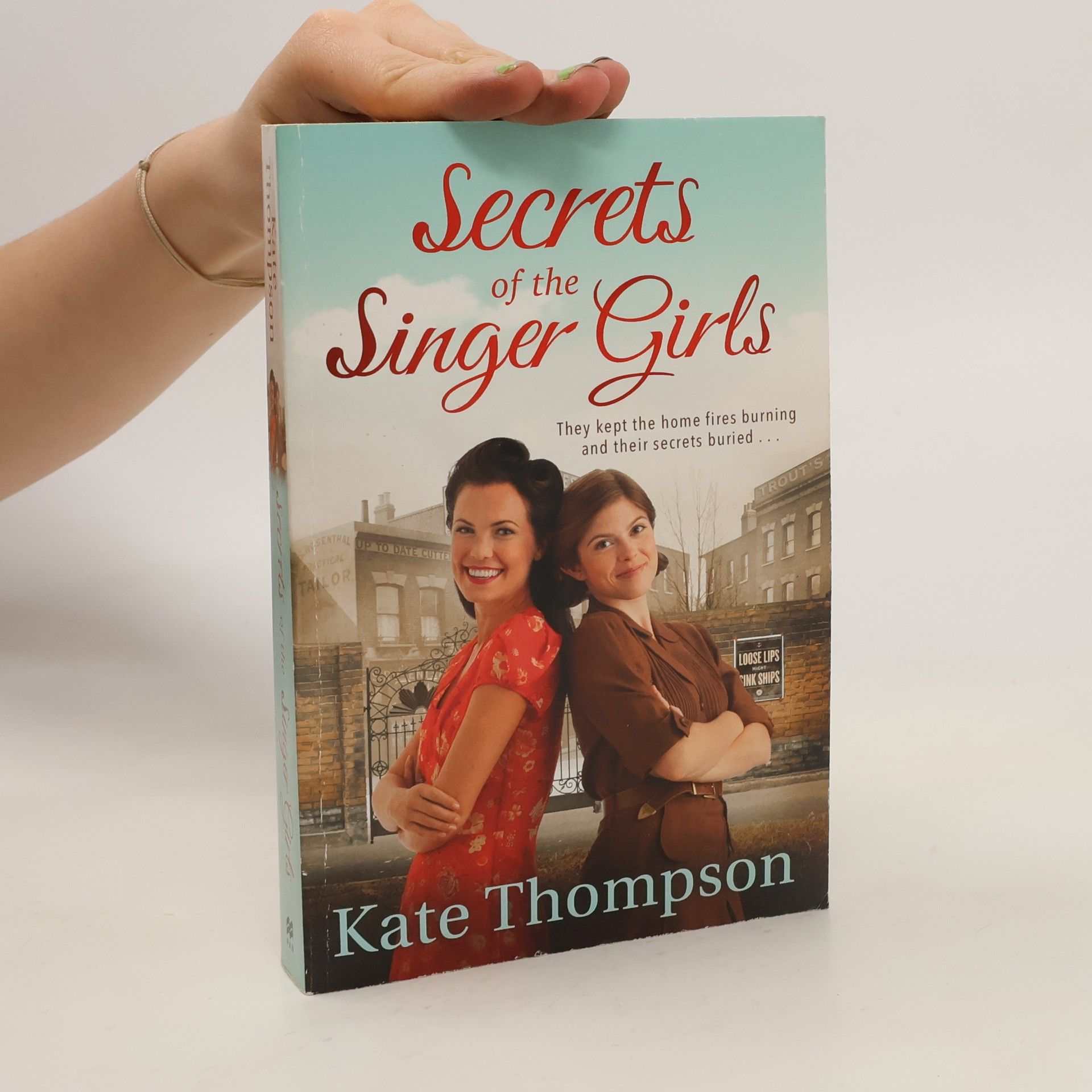 Kate Thompson Secrets of the Singer Girls