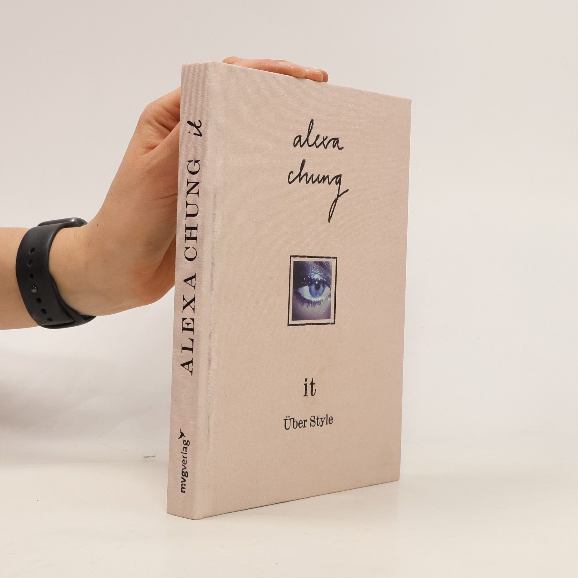 Alexa Chung It