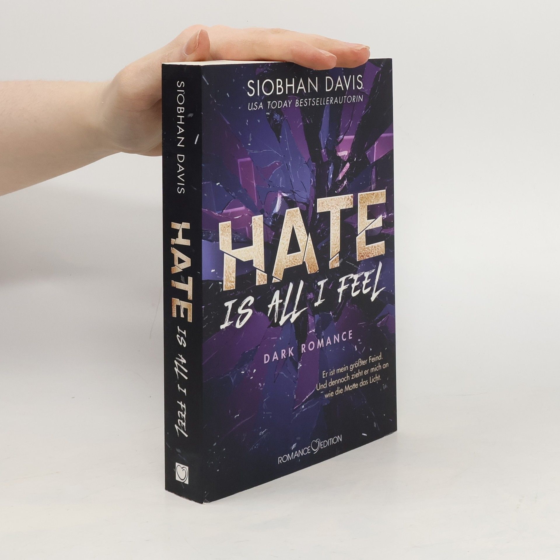Siobhan Davis Hate is all I feel