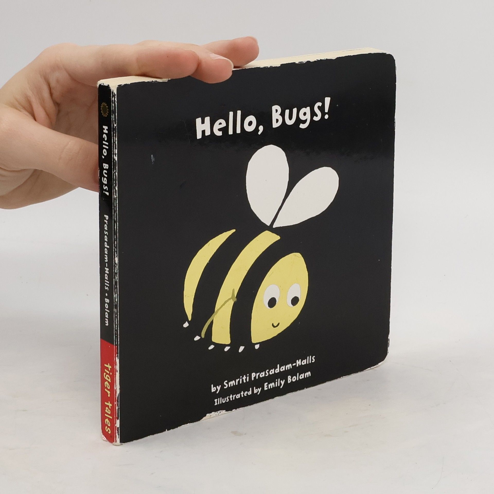 Smriti Halls HELLO BUGS-BOARD (Black and White Sparklers)