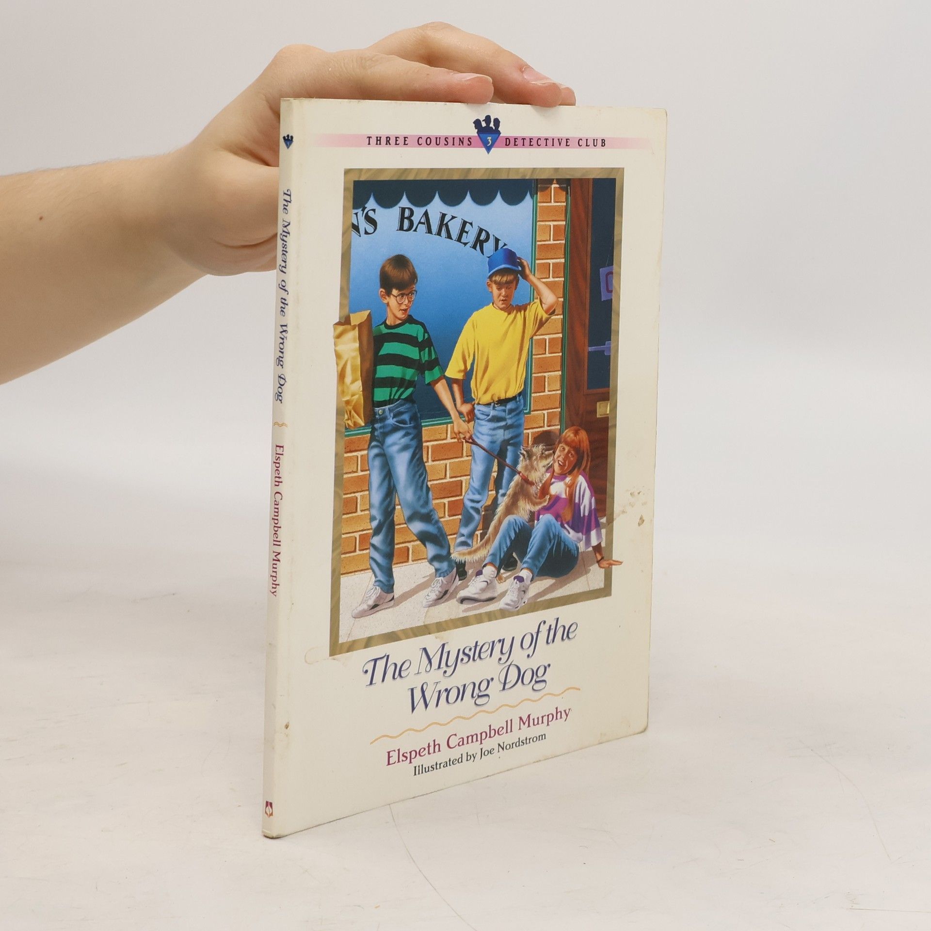 Elspeth Campbell Murphy The Mystery of the Wrong Dog