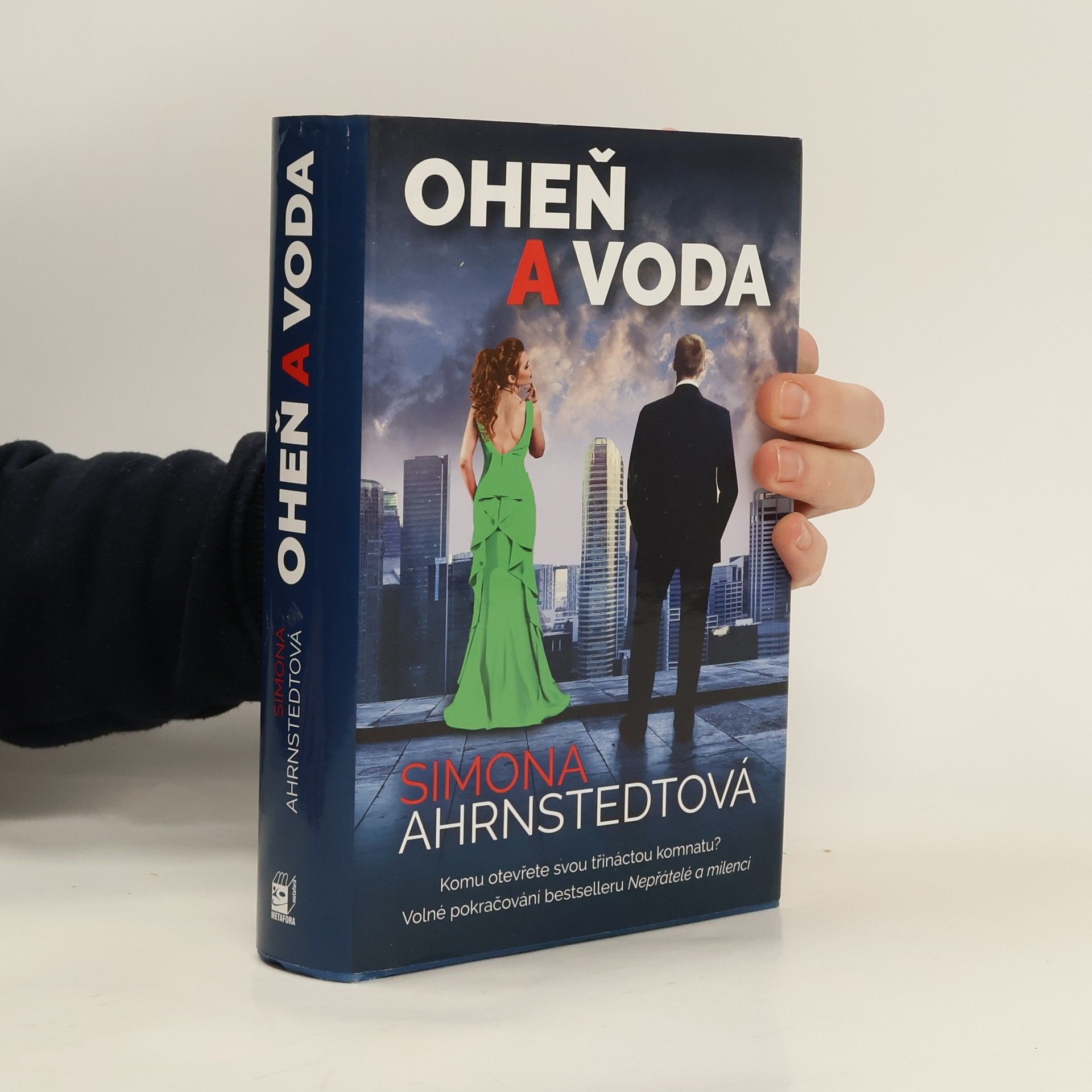 Simona Ahrnstedt Oheň a voda