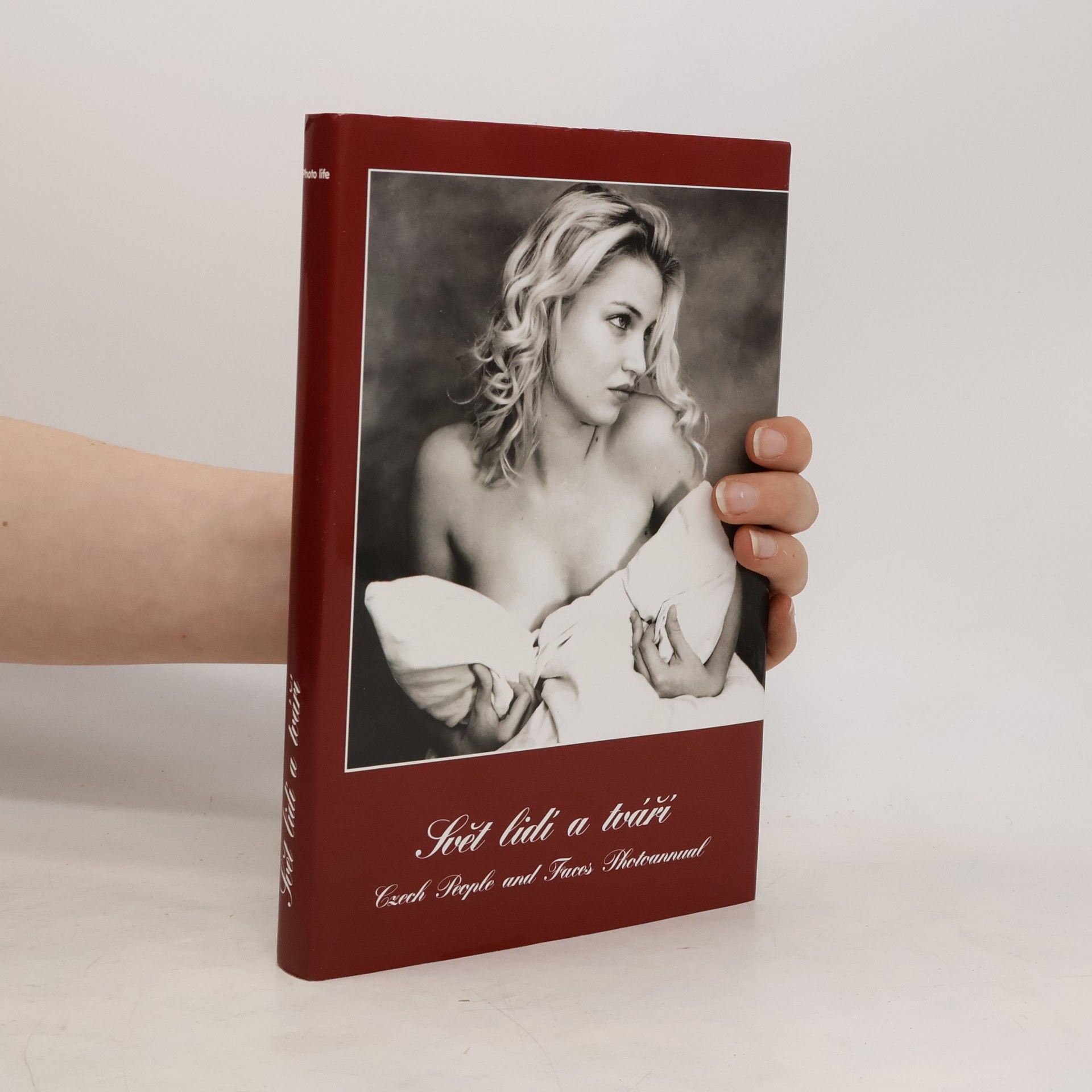 AA.VV. Svět lidí a tváří. Czech people and faces photoannual