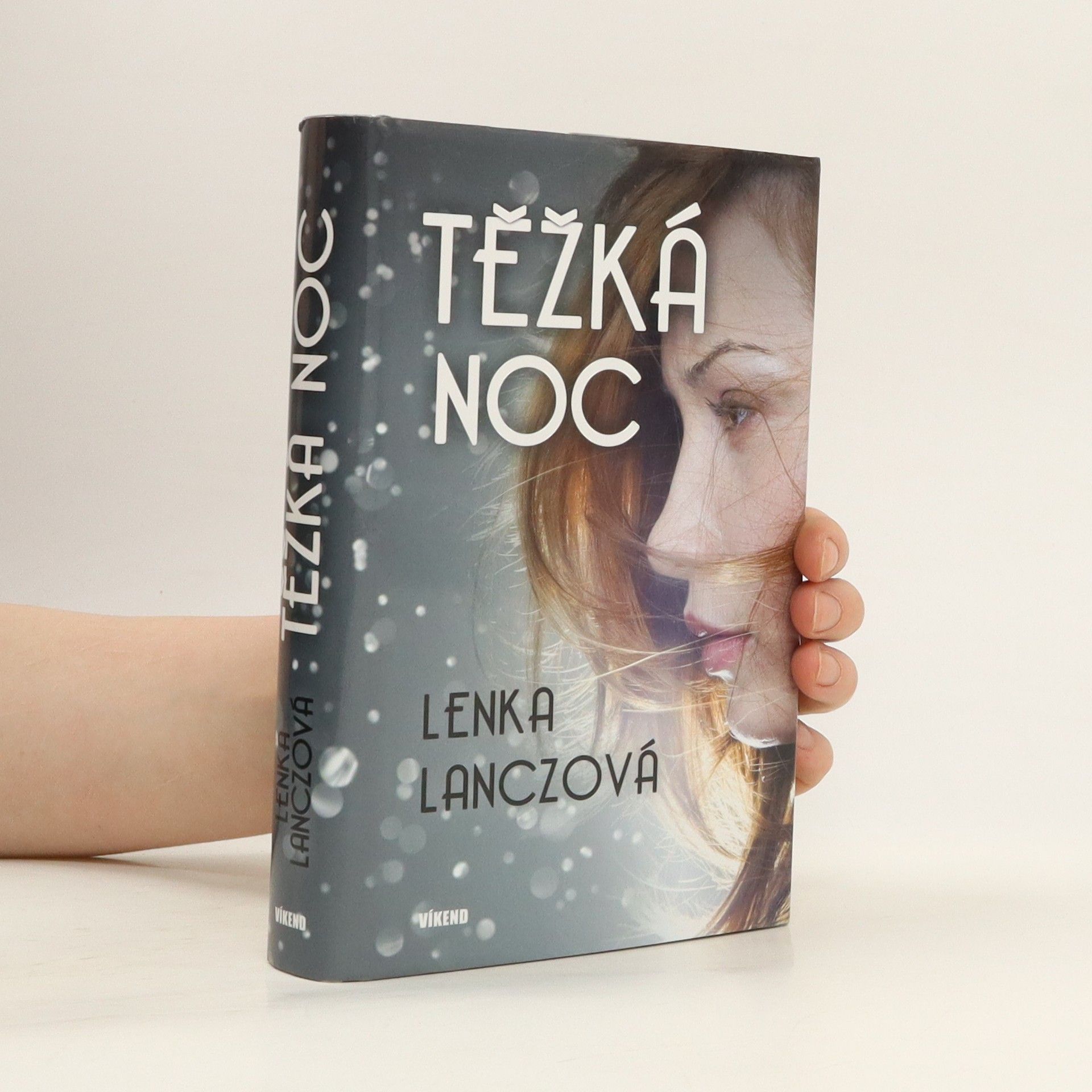 Lenka Lanczová Těžká noc